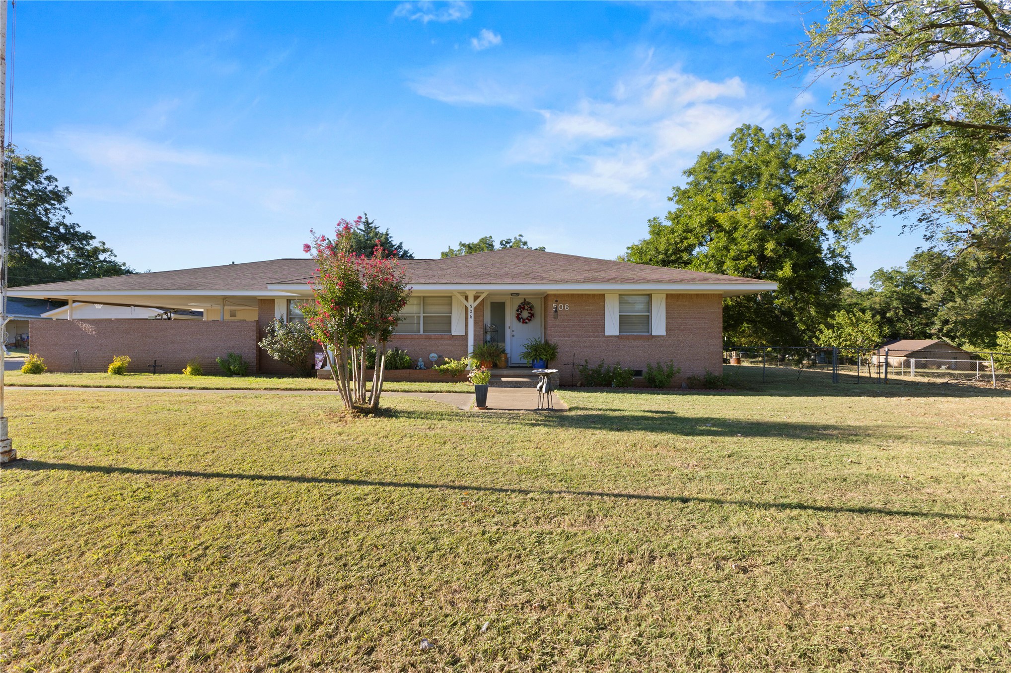 506 E Schmid Wynnewood OK 73098