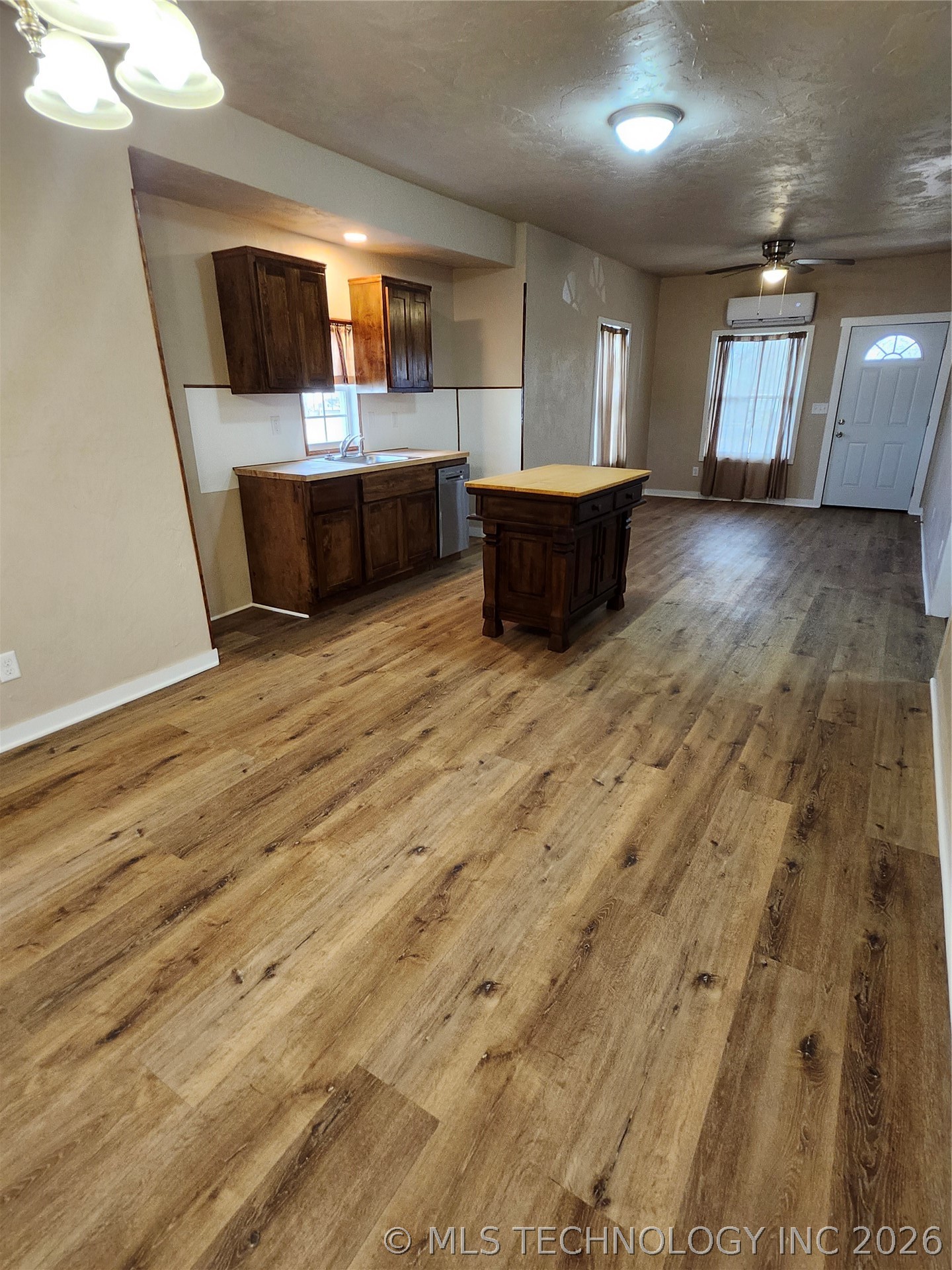 604 N Oak Street Checotah OK 74426