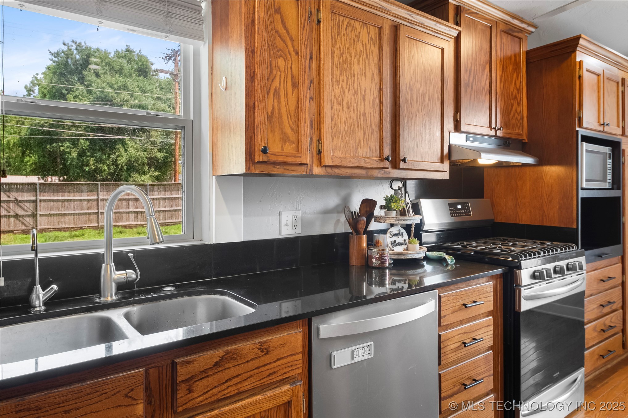 206 W Grand Tonkawa OK 74653
