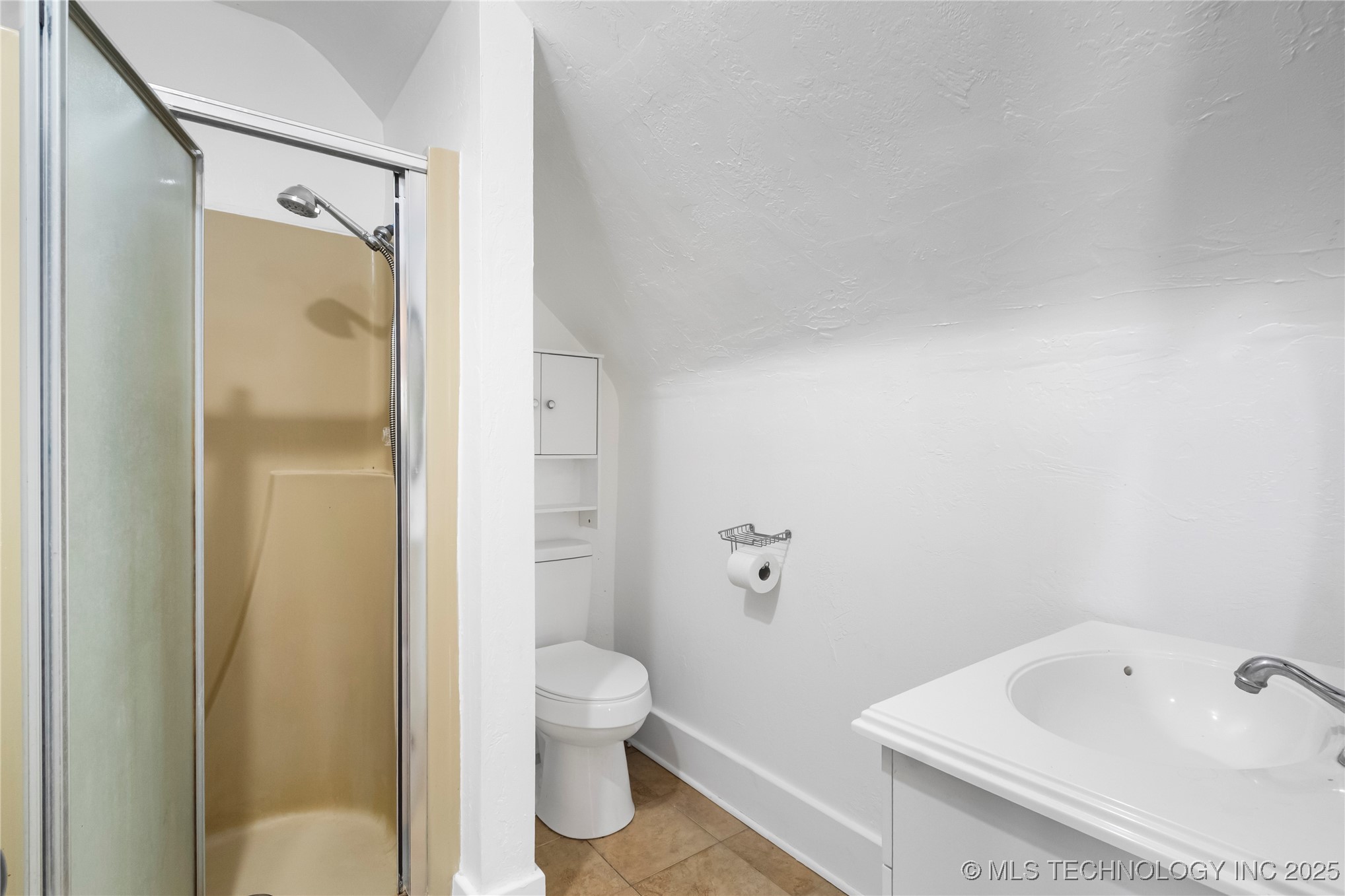 206 W Grand Tonkawa OK 74653