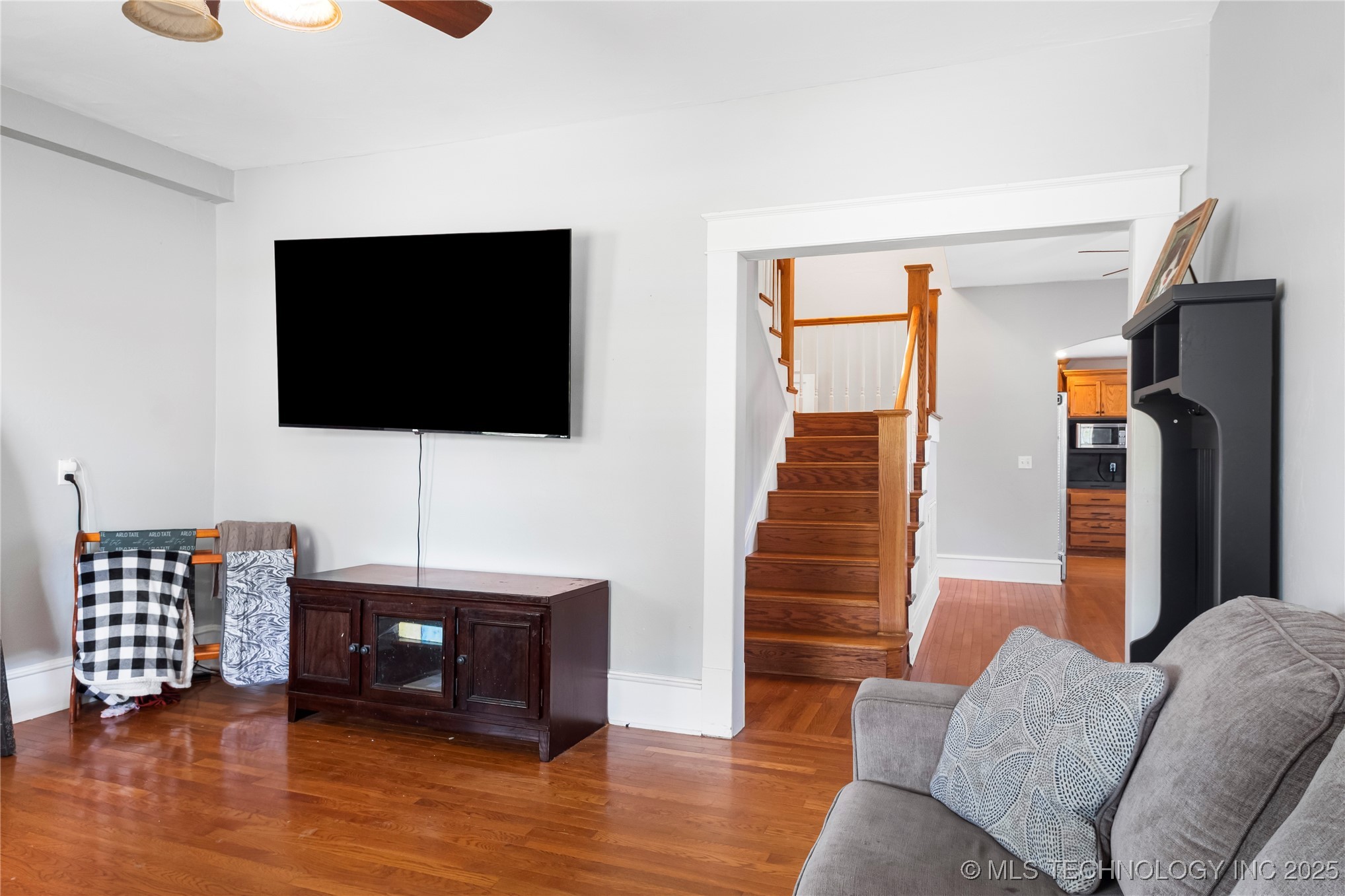206 W Grand Tonkawa OK 74653
