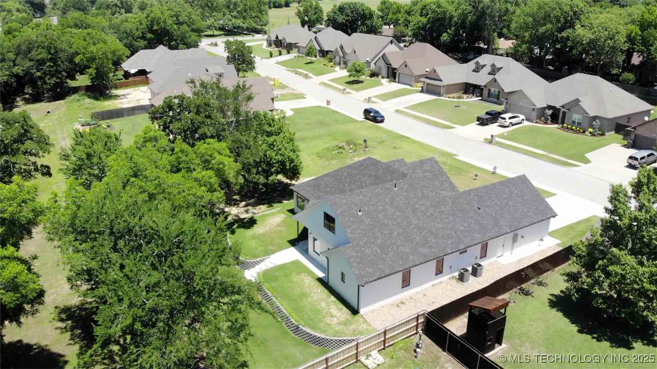 1223 Buckingham Ardmore OK 73401