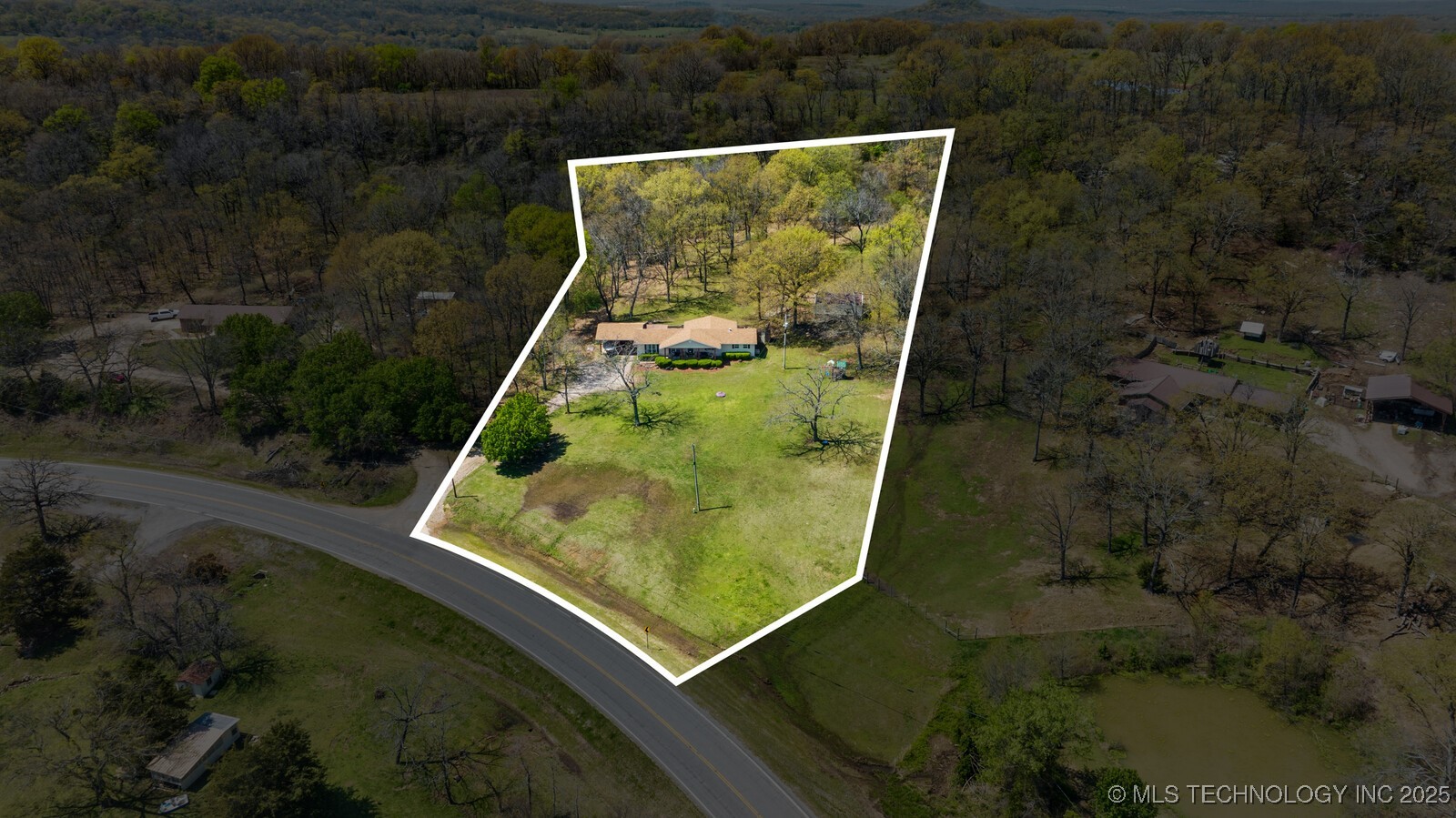 465561 Highway 100 Stilwell OK 74960