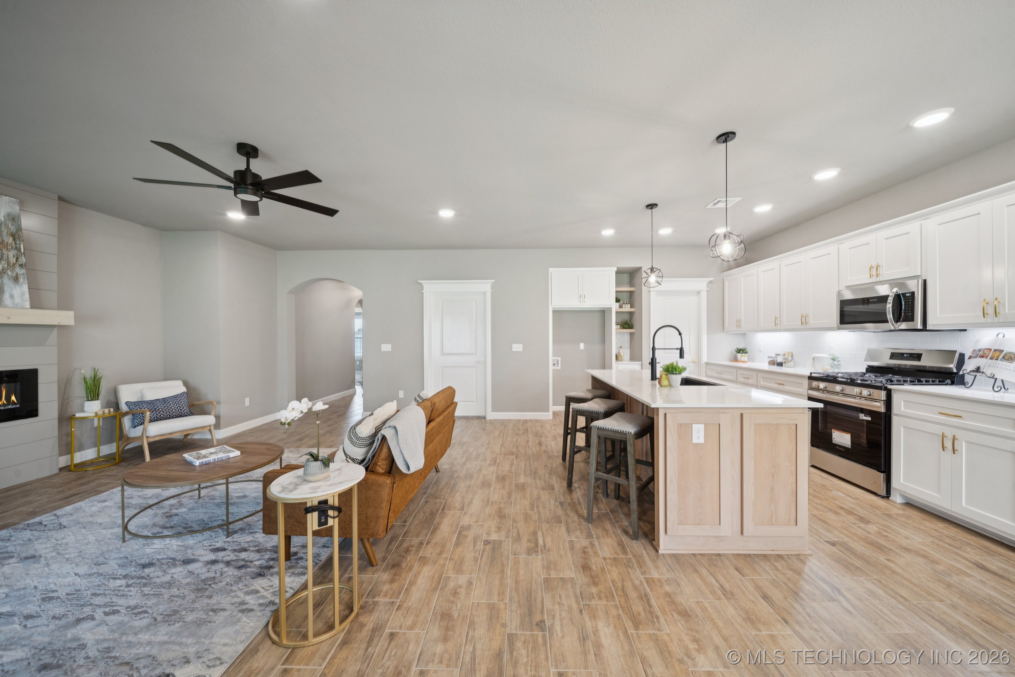 209 W Broadway Street Owasso OK 74055