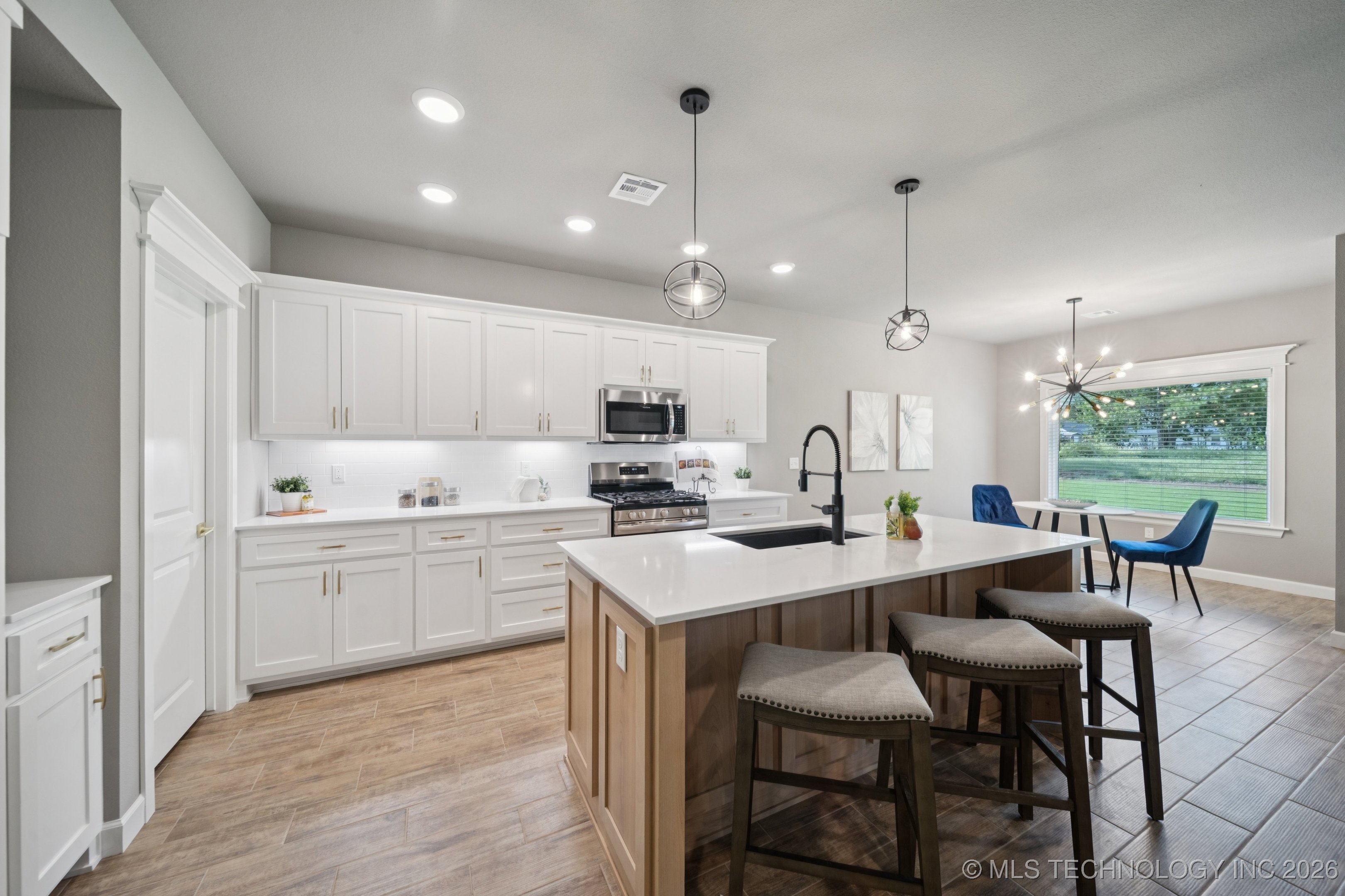 209 W Broadway Street Owasso OK 74055