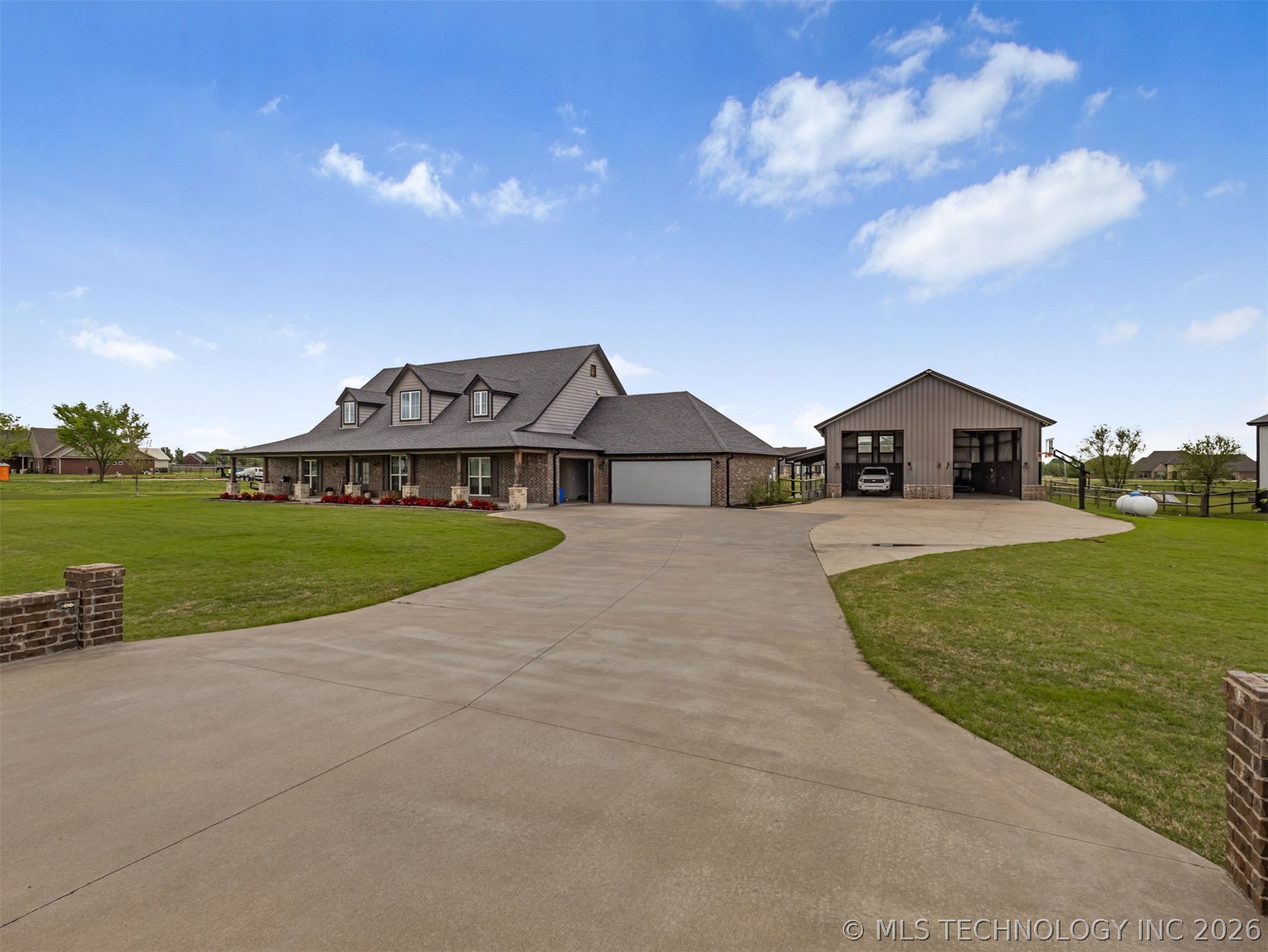 2728 Crosscreek Drive Oologah OK 74053