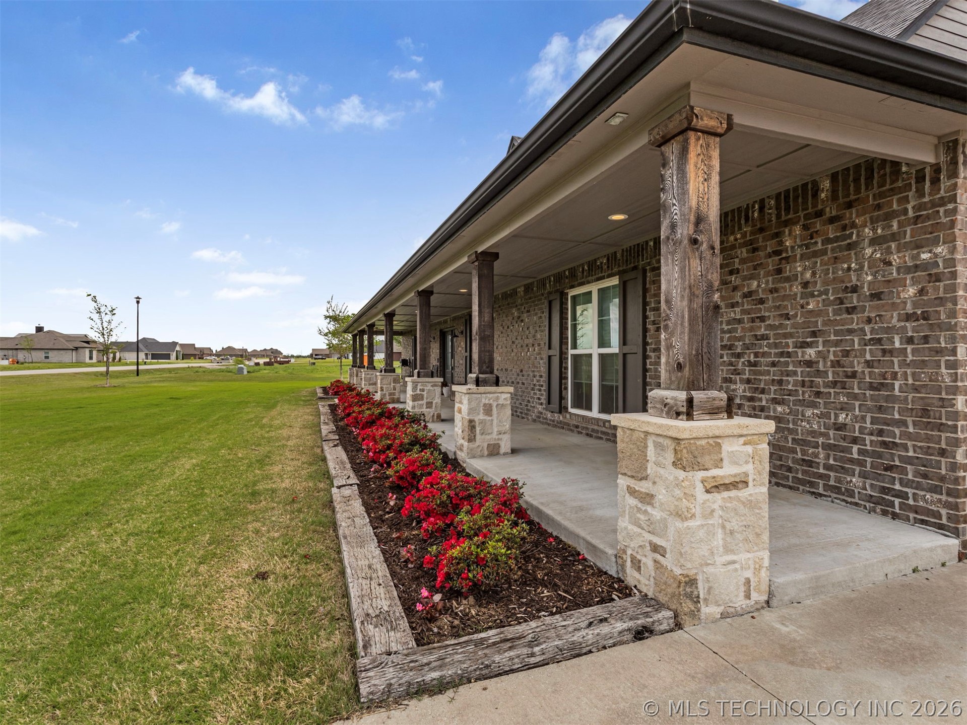 2728 Crosscreek Drive Oologah OK 74053