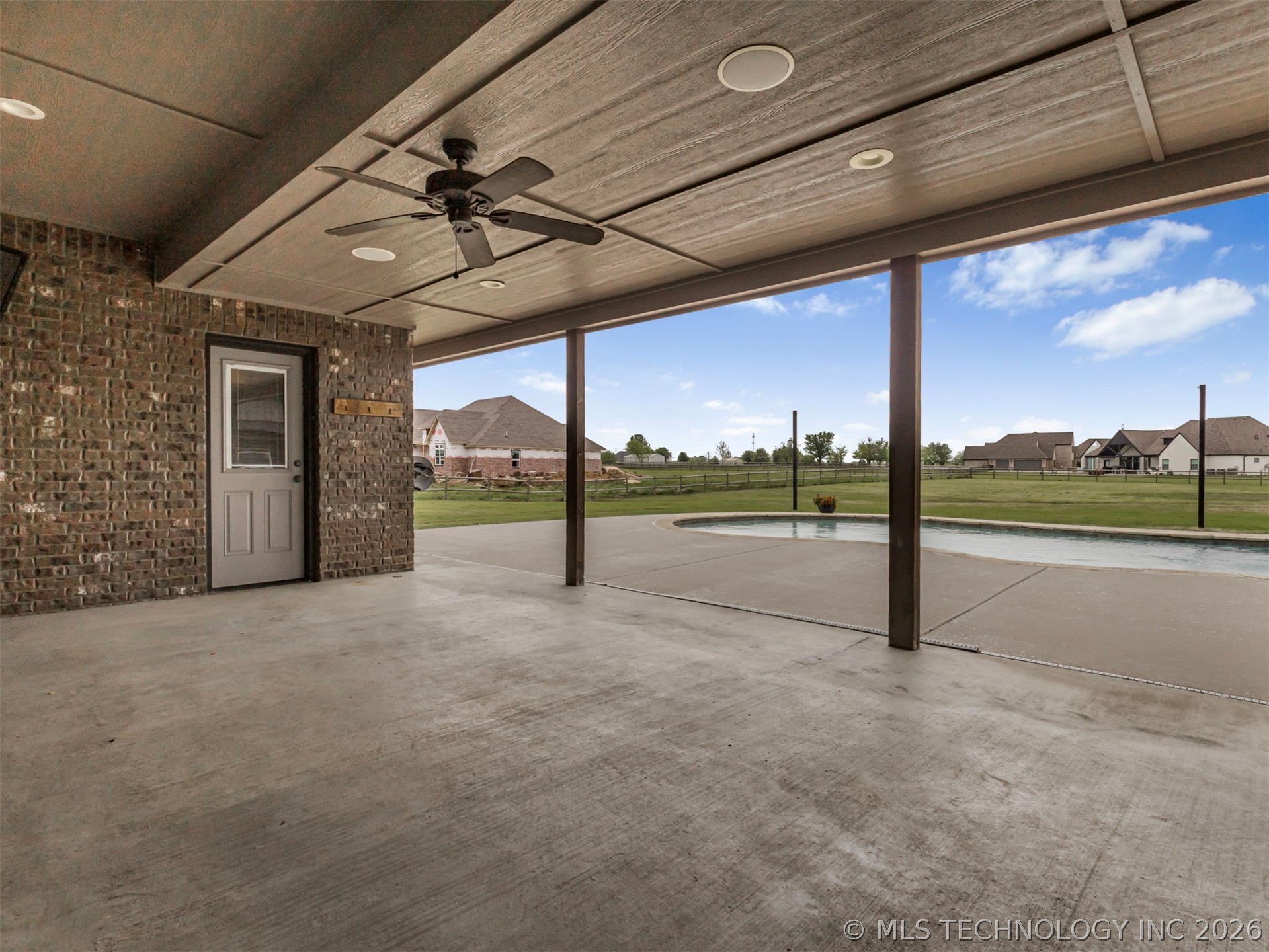 2728 Crosscreek Drive Oologah OK 74053