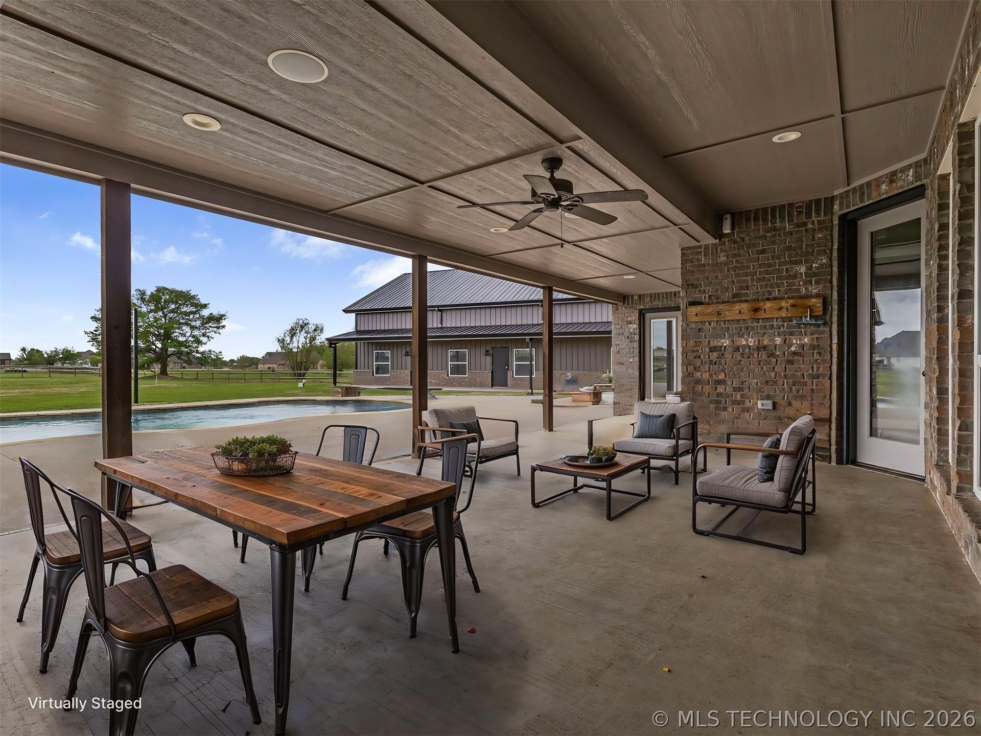 2728 Crosscreek Drive Oologah OK 74053