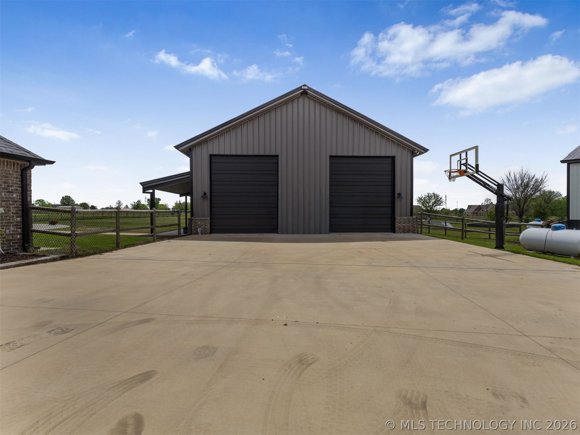 2728 Crosscreek Drive Oologah OK 74053