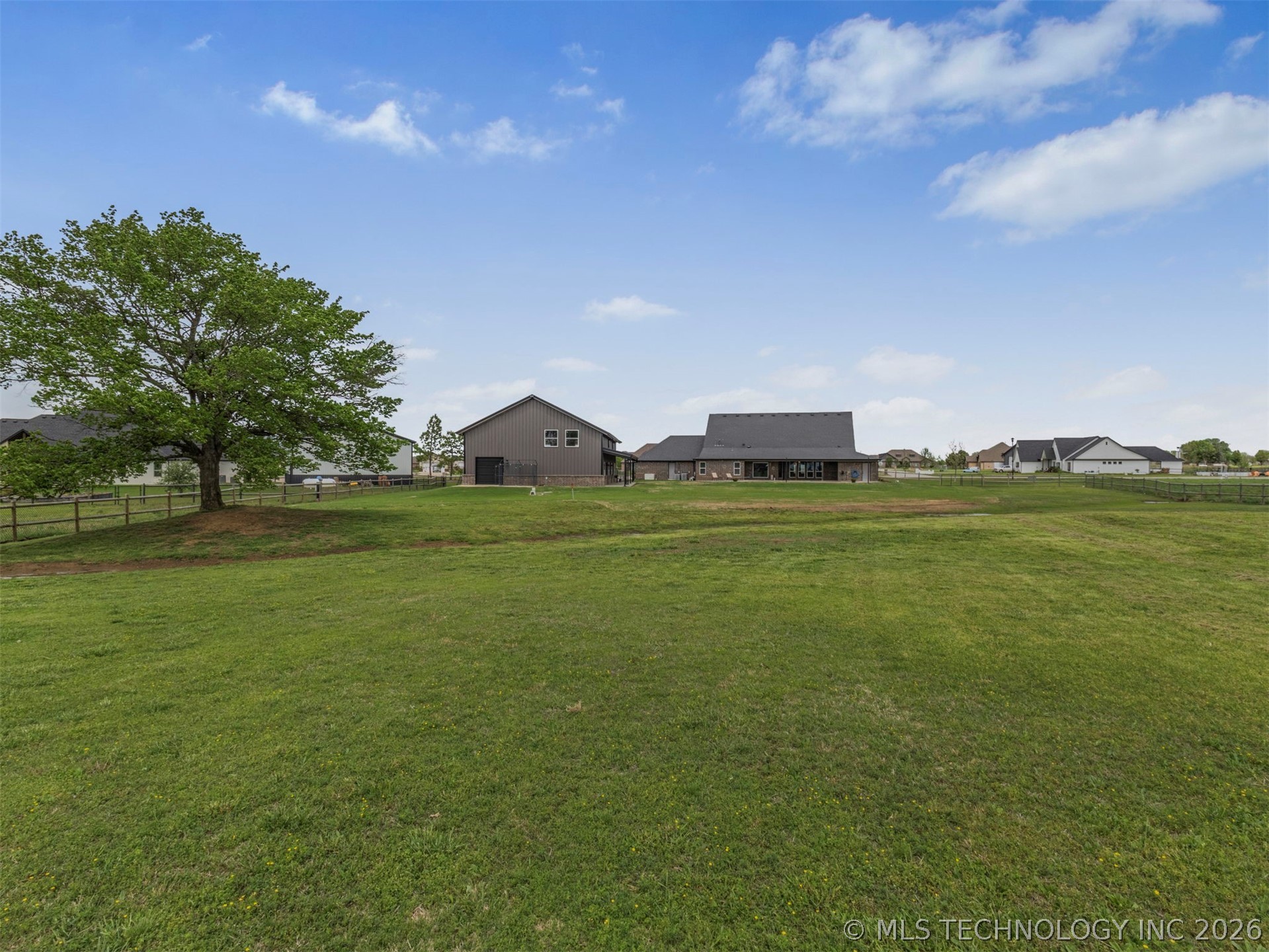 2728 Crosscreek Drive Oologah OK 74053