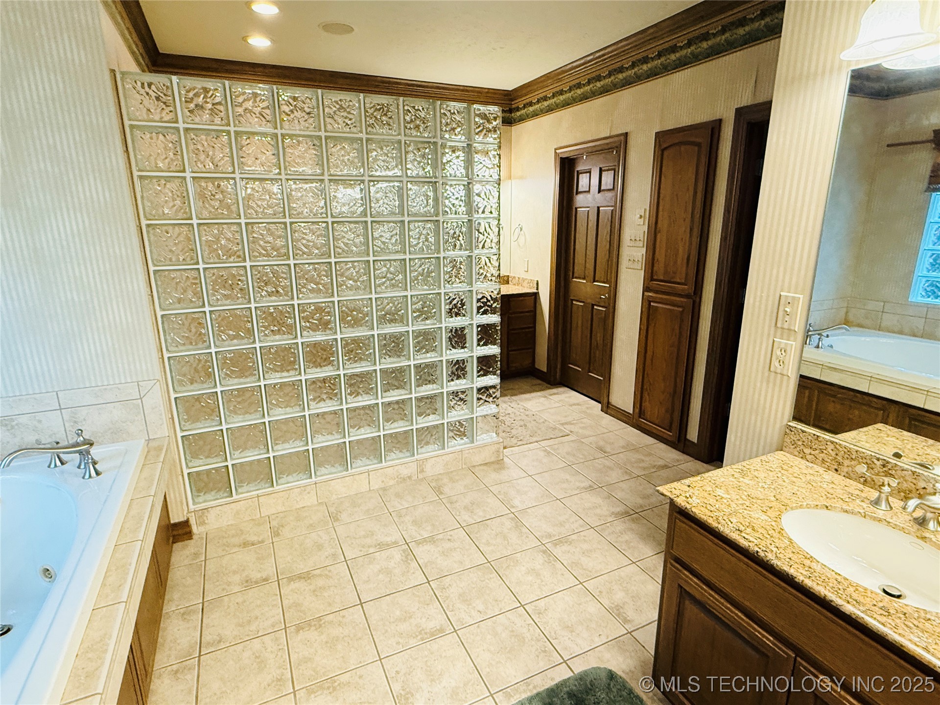 4224 S 69th Westavenue Tulsa OK 74107