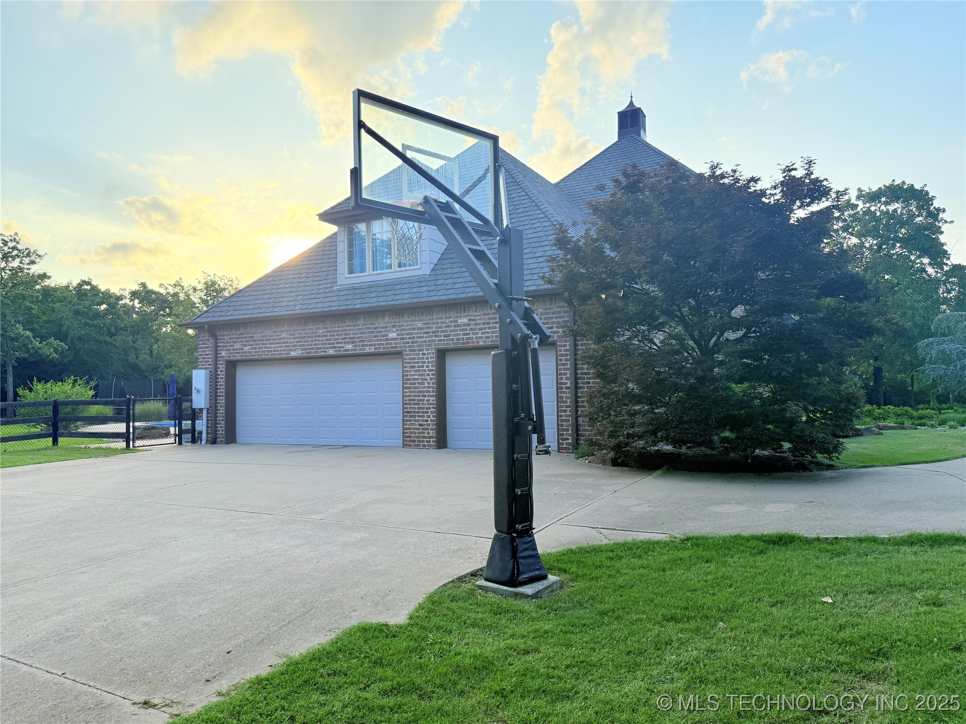 4224 S 69th Westavenue Tulsa OK 74107