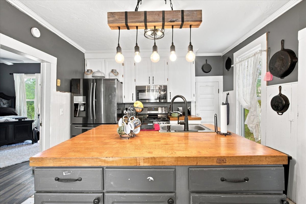 407 Seven Springs Tishomingo OK 73460