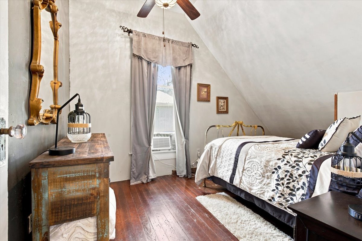 407 Seven Springs Tishomingo OK 73460