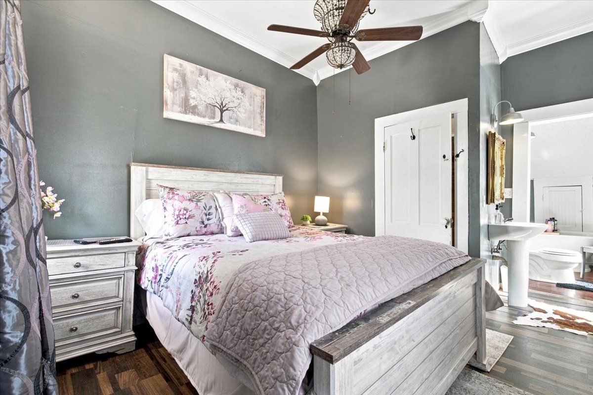 407 Seven Springs Tishomingo OK 73460