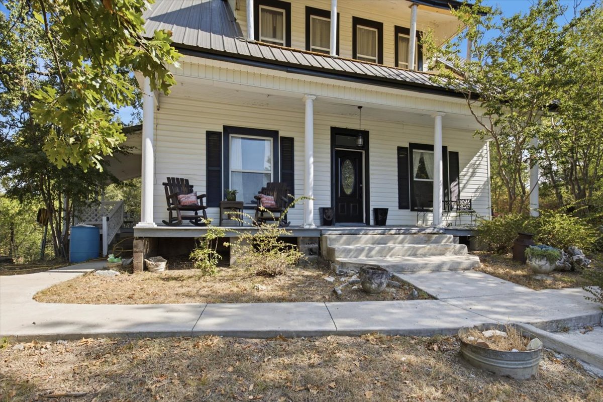 407 Seven Springs Tishomingo OK 73460