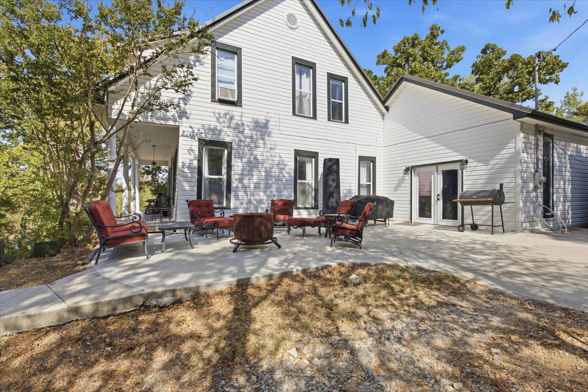 407 Seven Springs Tishomingo OK 73460