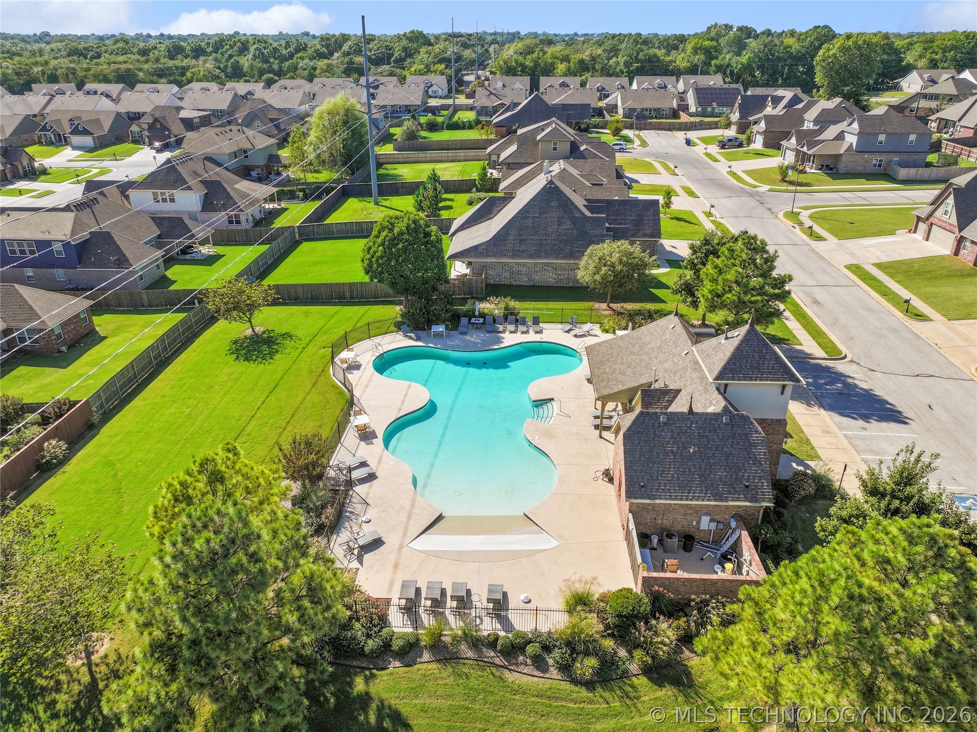 3703 S 13th Place Broken Arrow OK 74011