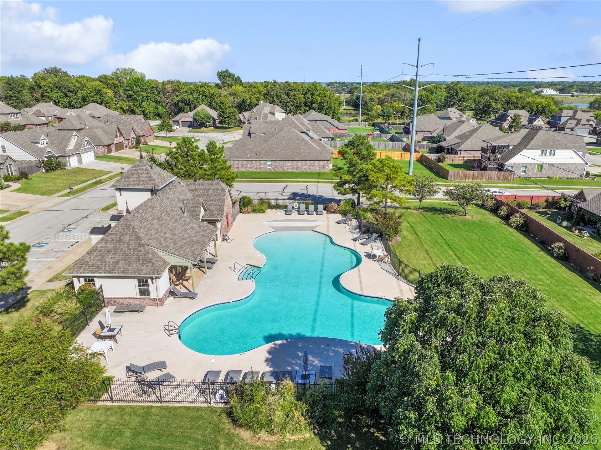 3703 S 13th Place Broken Arrow OK 74011