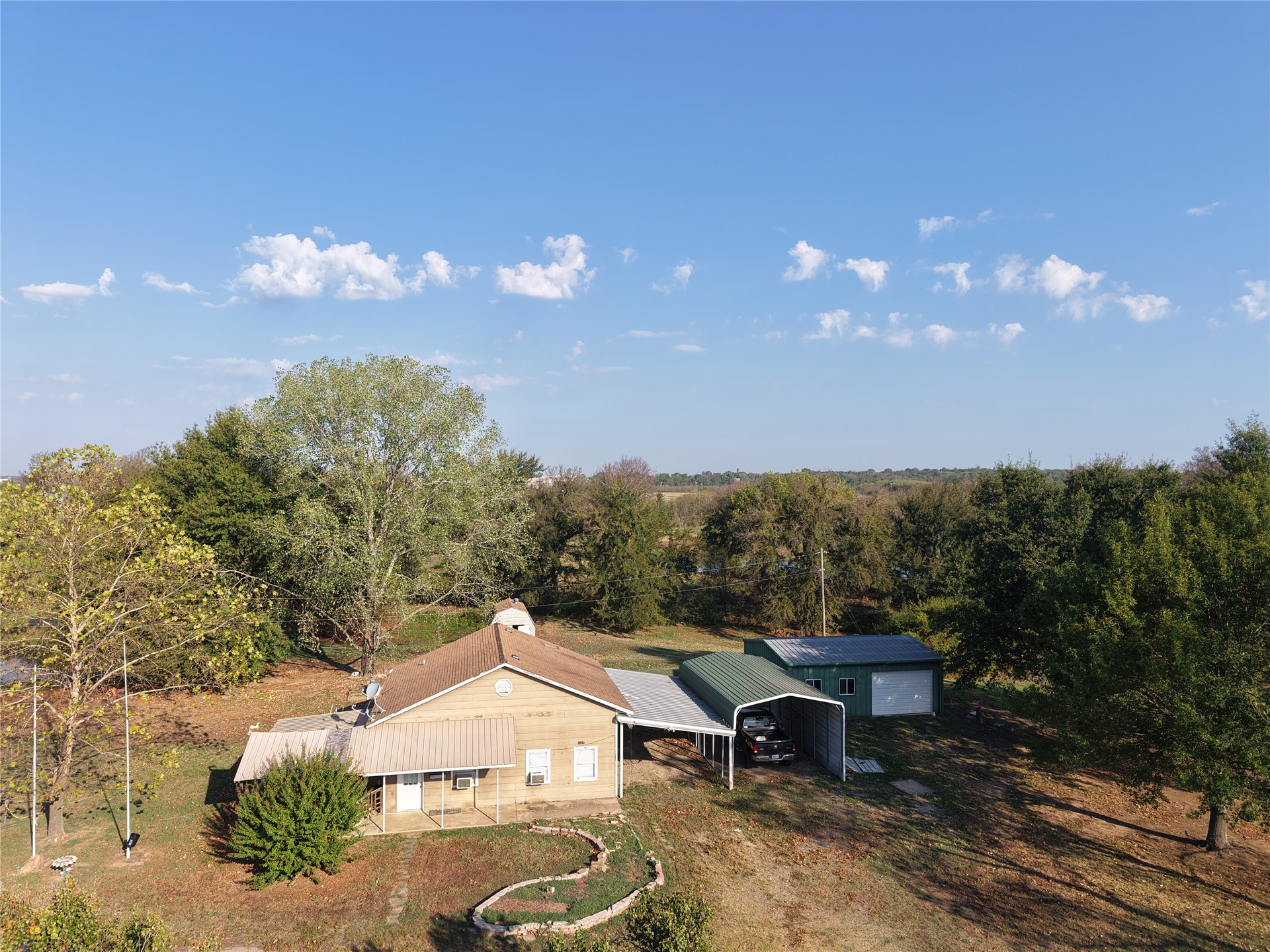 27475 Hwy 112 Old Cameron OK 74932