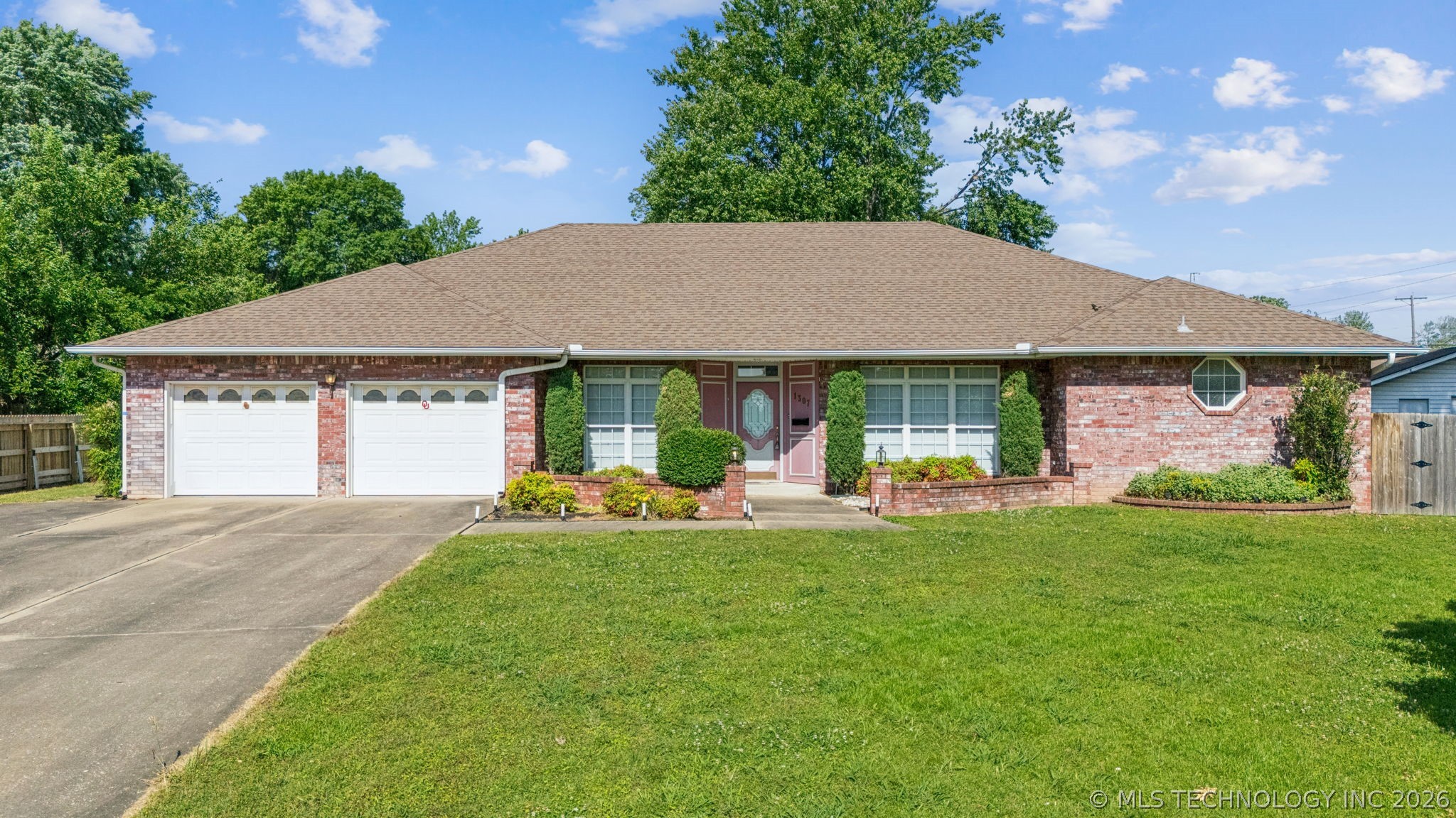 1307 N Douglas Drive Claremore OK 74017