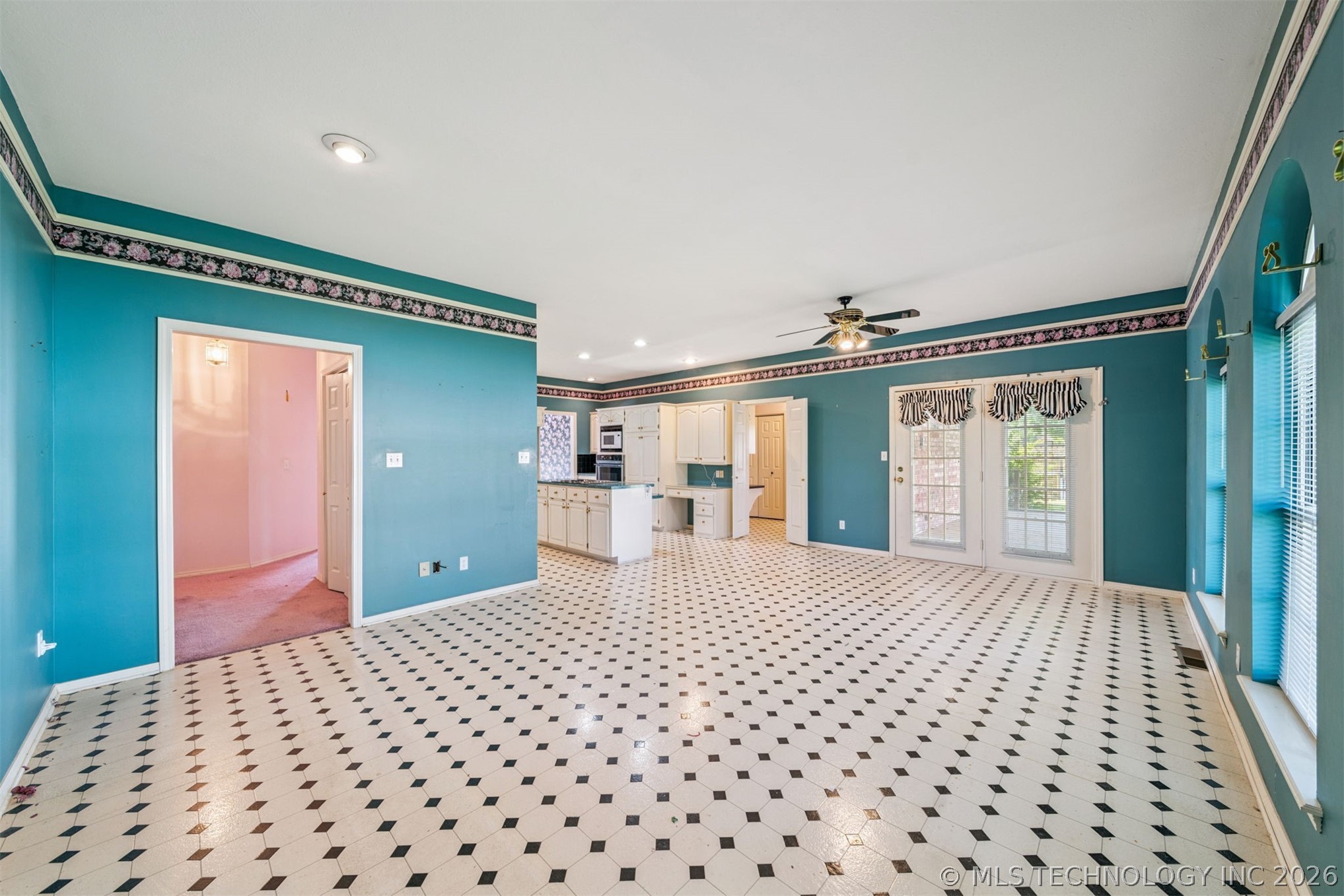 1307 N Douglas Drive Claremore OK 74017