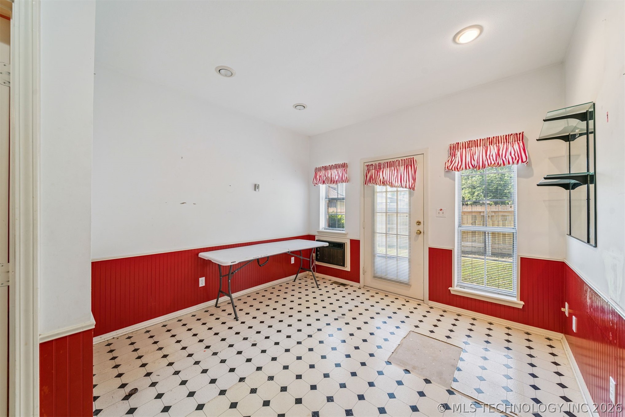 1307 N Douglas Drive Claremore OK 74017