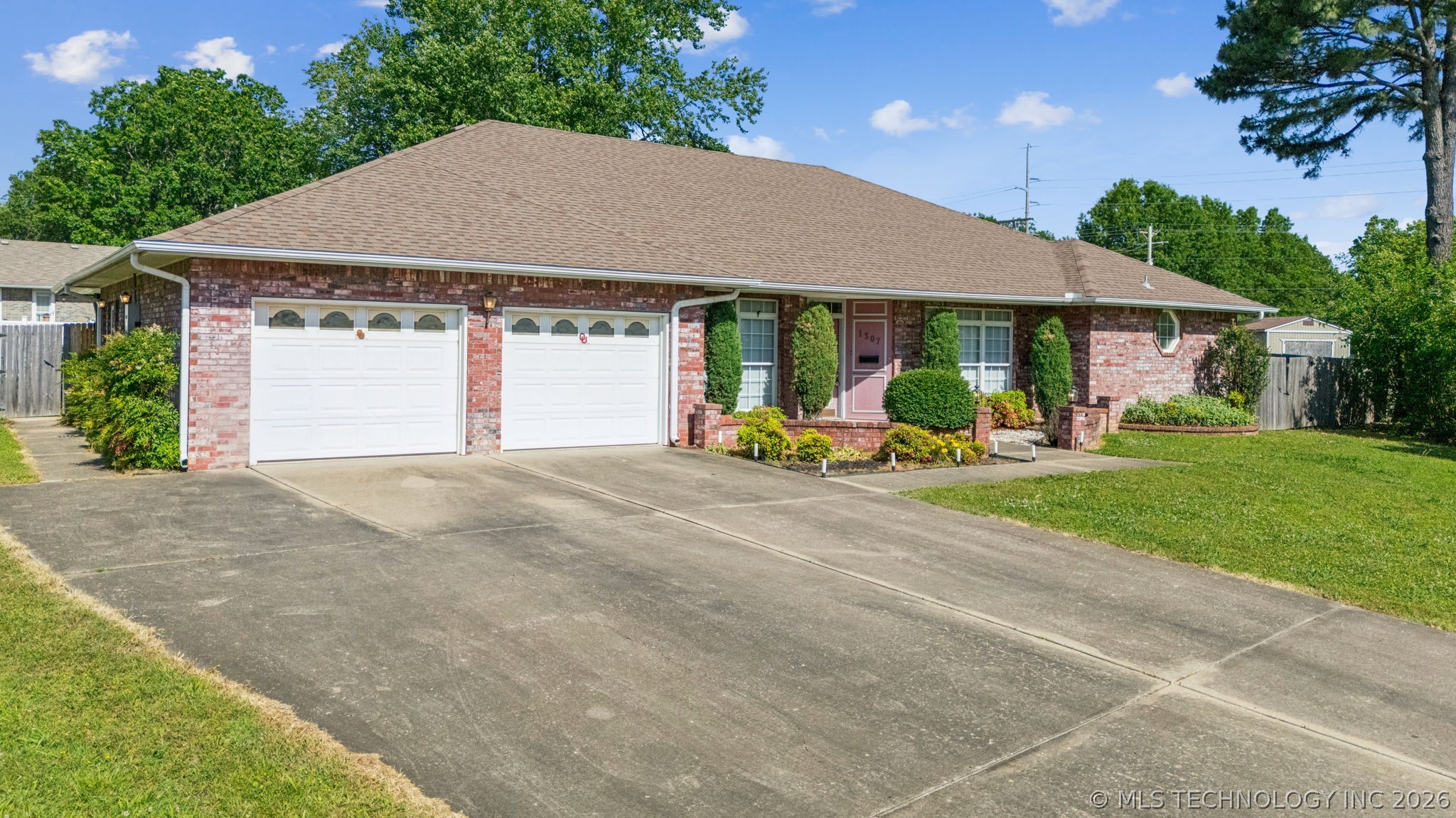 1307 N Douglas Drive Claremore OK 74017
