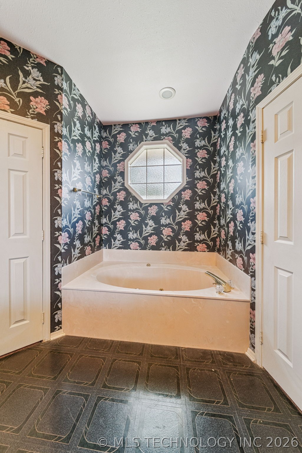 1307 N Douglas Drive Claremore OK 74017
