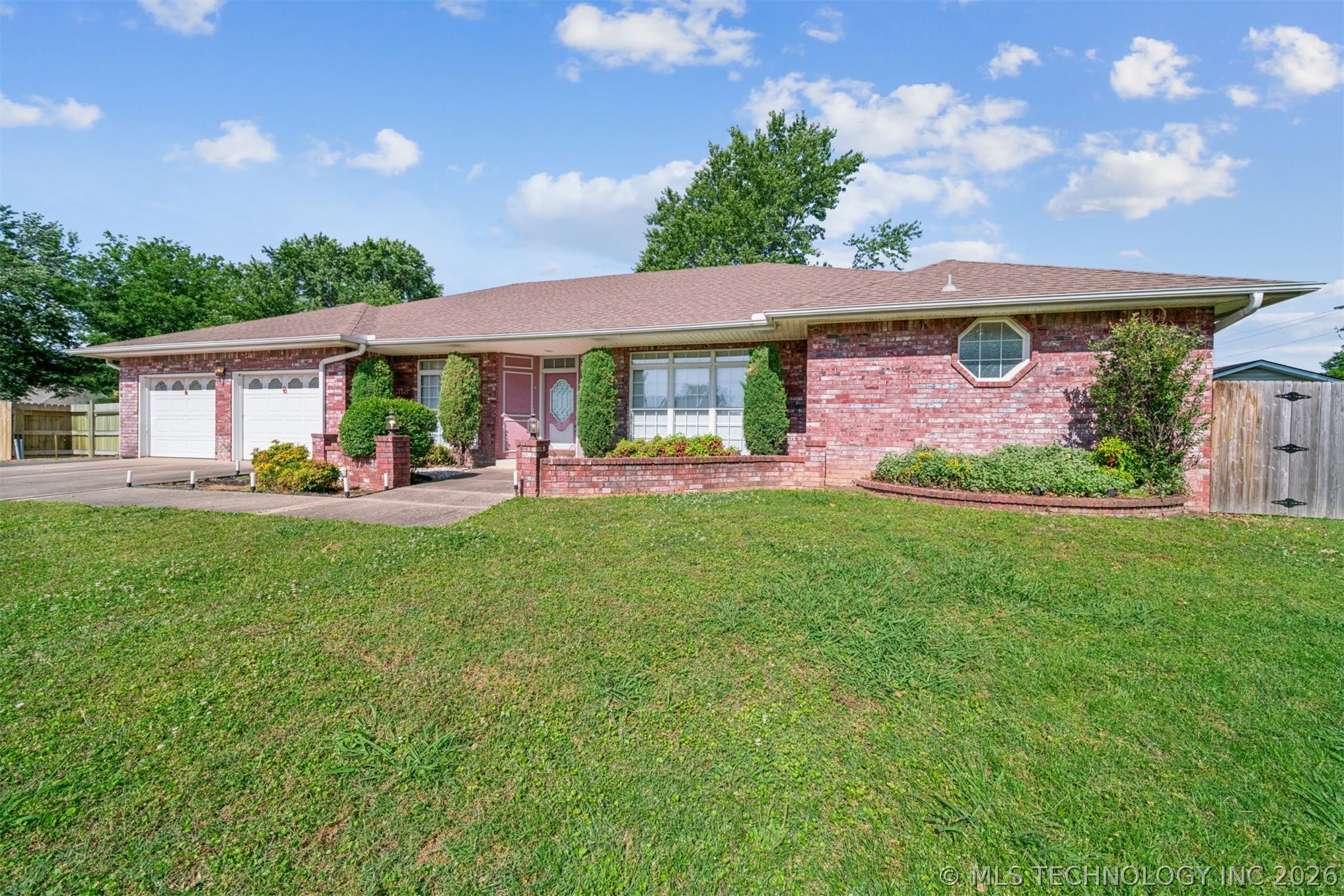 1307 N Douglas Drive Claremore OK 74017
