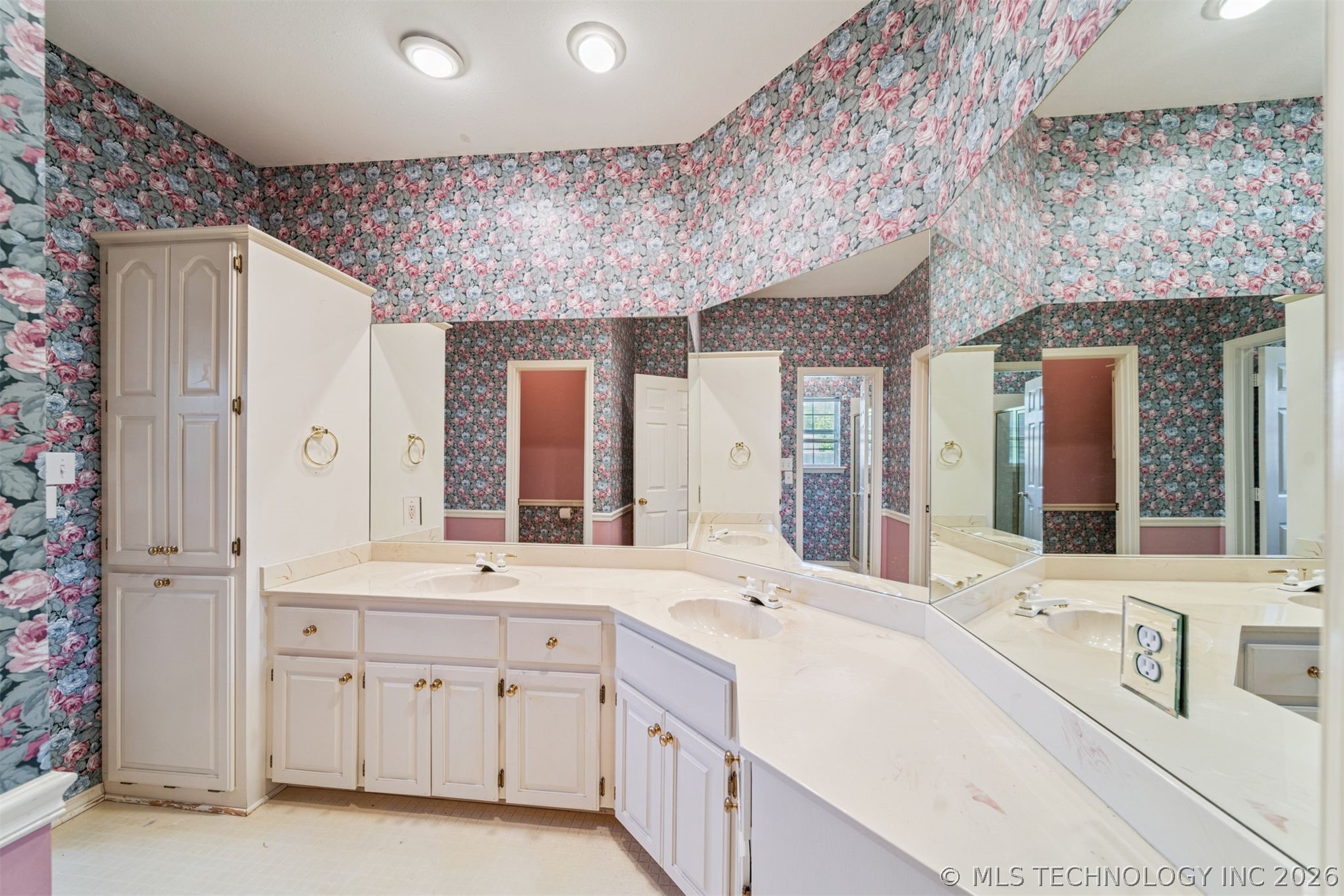 1307 N Douglas Drive Claremore OK 74017
