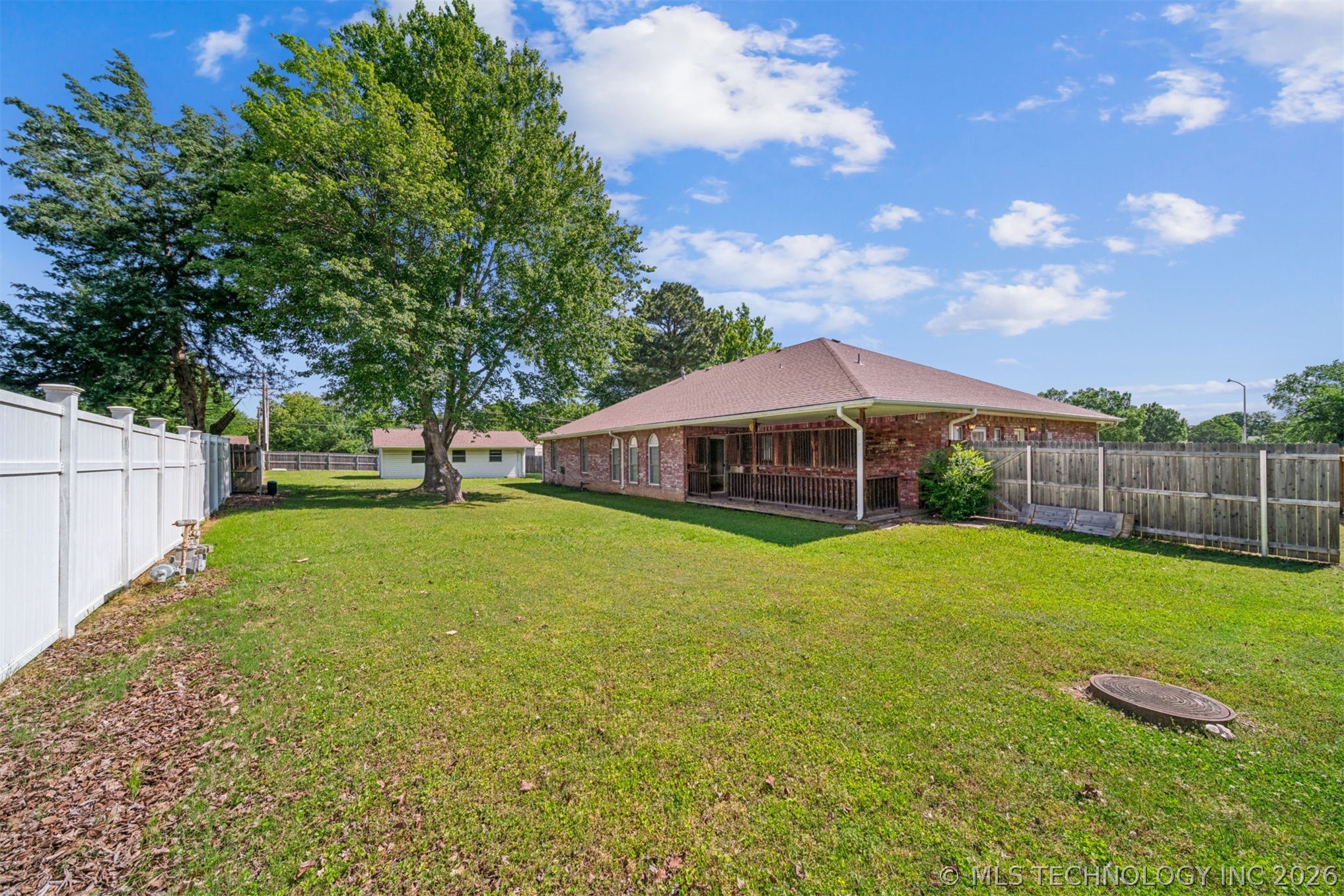 1307 N Douglas Drive Claremore OK 74017