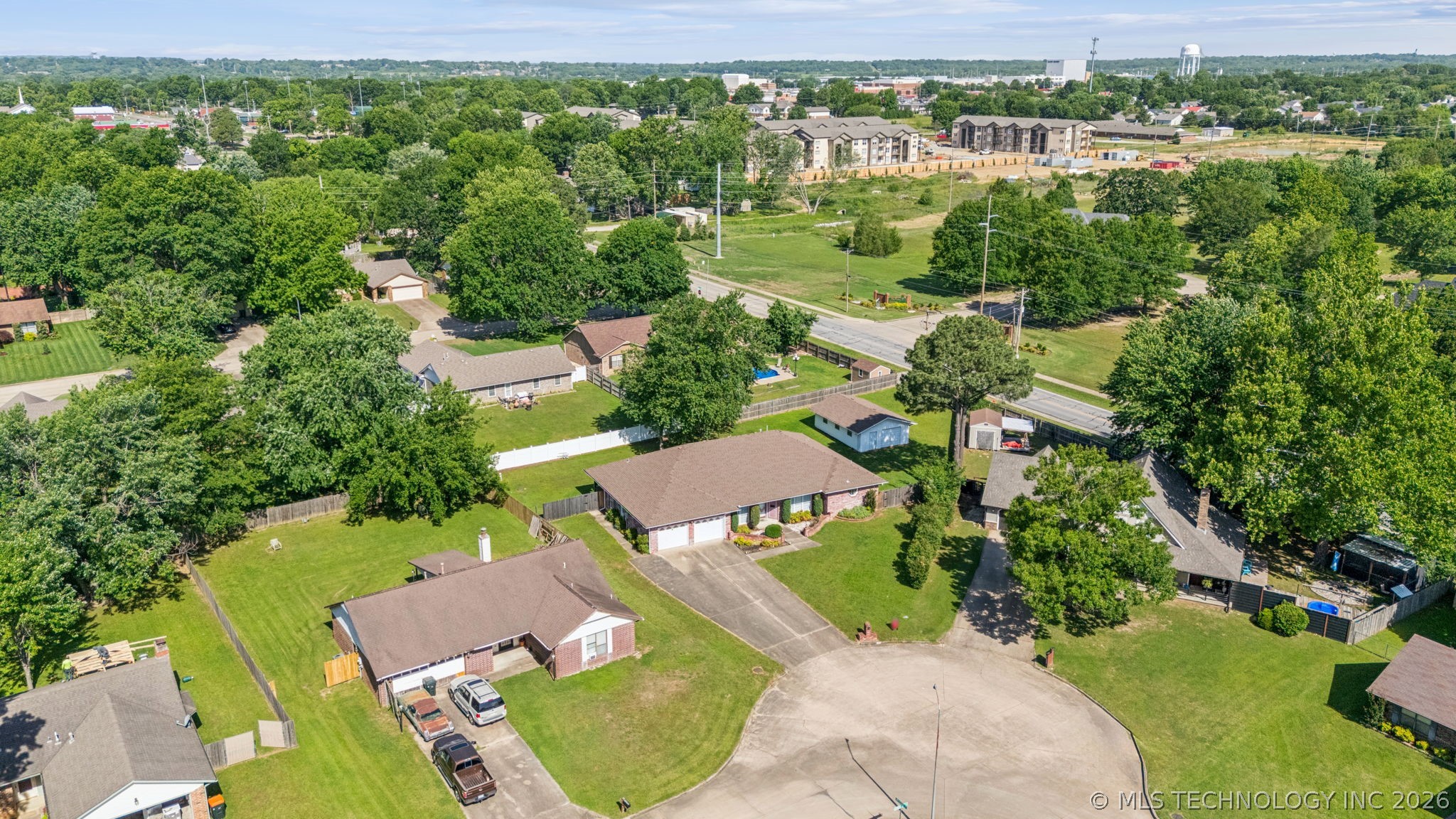 1307 N Douglas Drive Claremore OK 74017