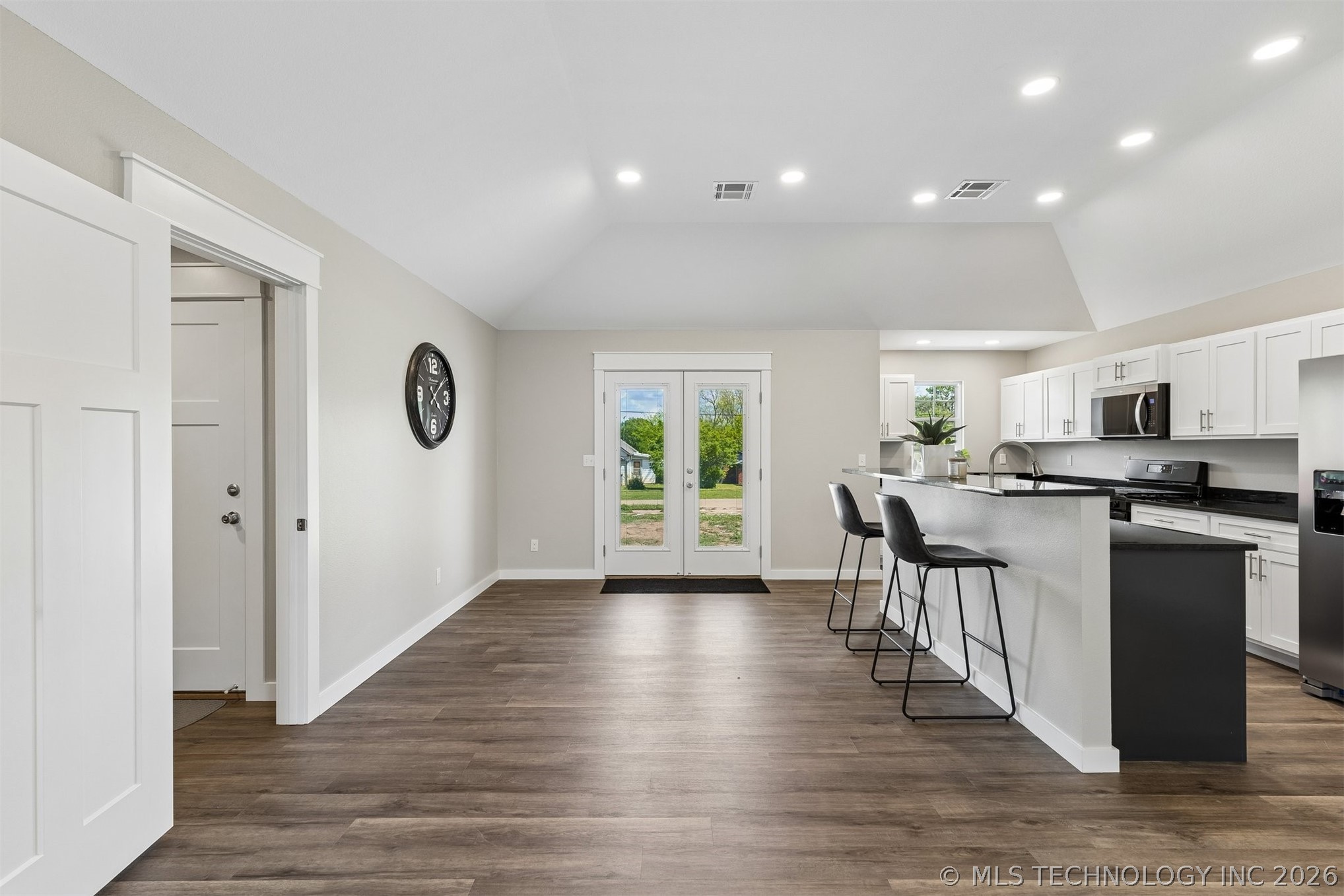 107 W Vine Street Cushing OK 74023