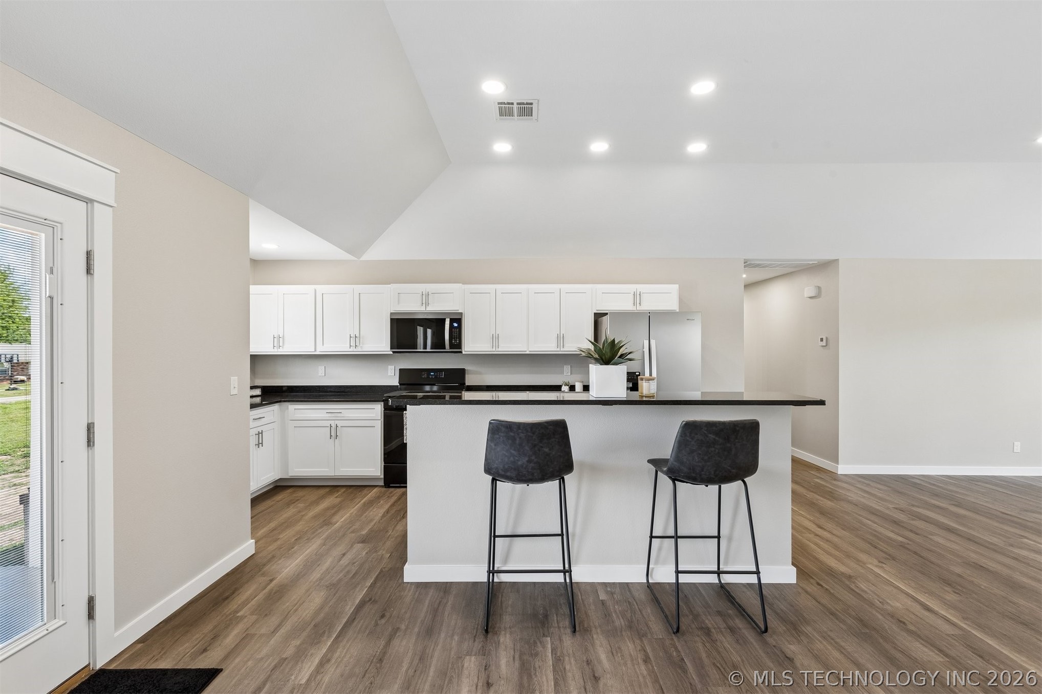 107 W Vine Street Cushing OK 74023