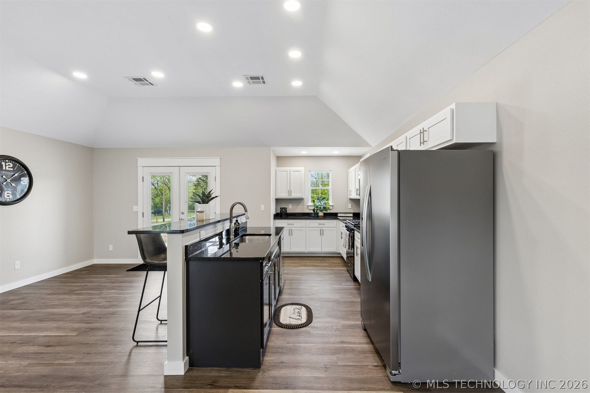 107 W Vine Street Cushing OK 74023