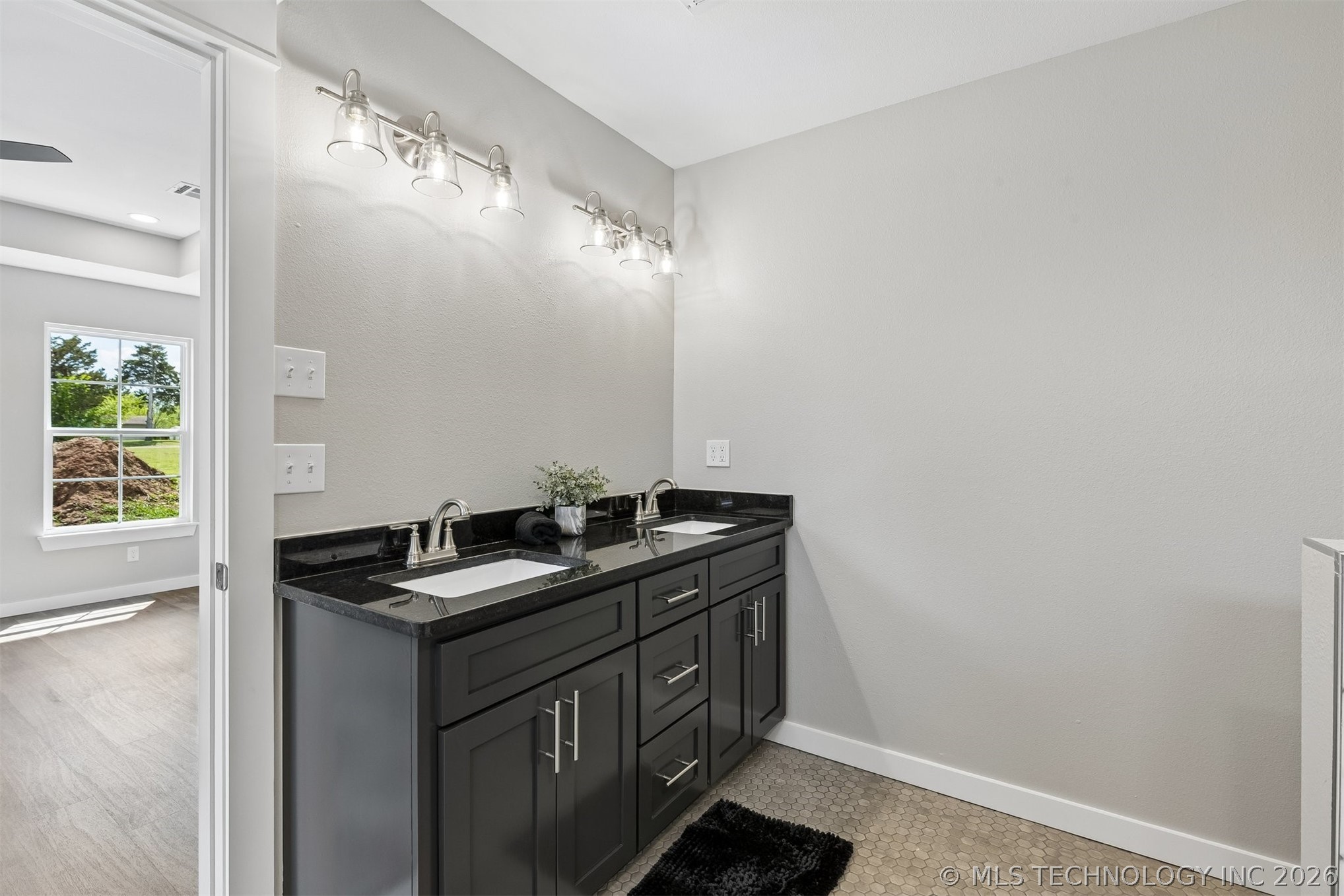 107 W Vine Street Cushing OK 74023