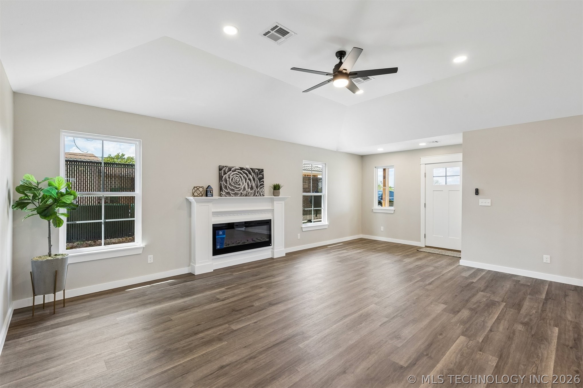 107 W Vine Street Cushing OK 74023