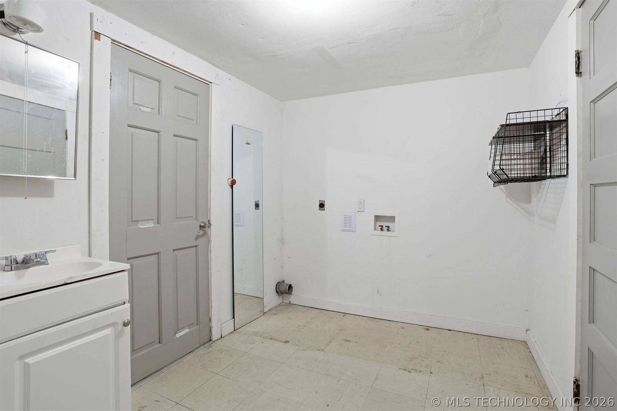 103 W 20th Street Tishomingo OK 73460