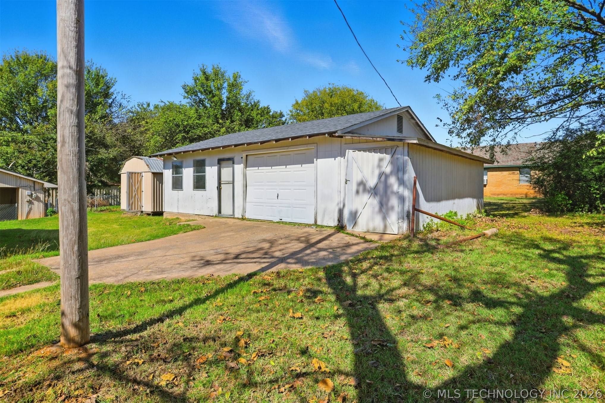 103 W 20th Street Tishomingo OK 73460