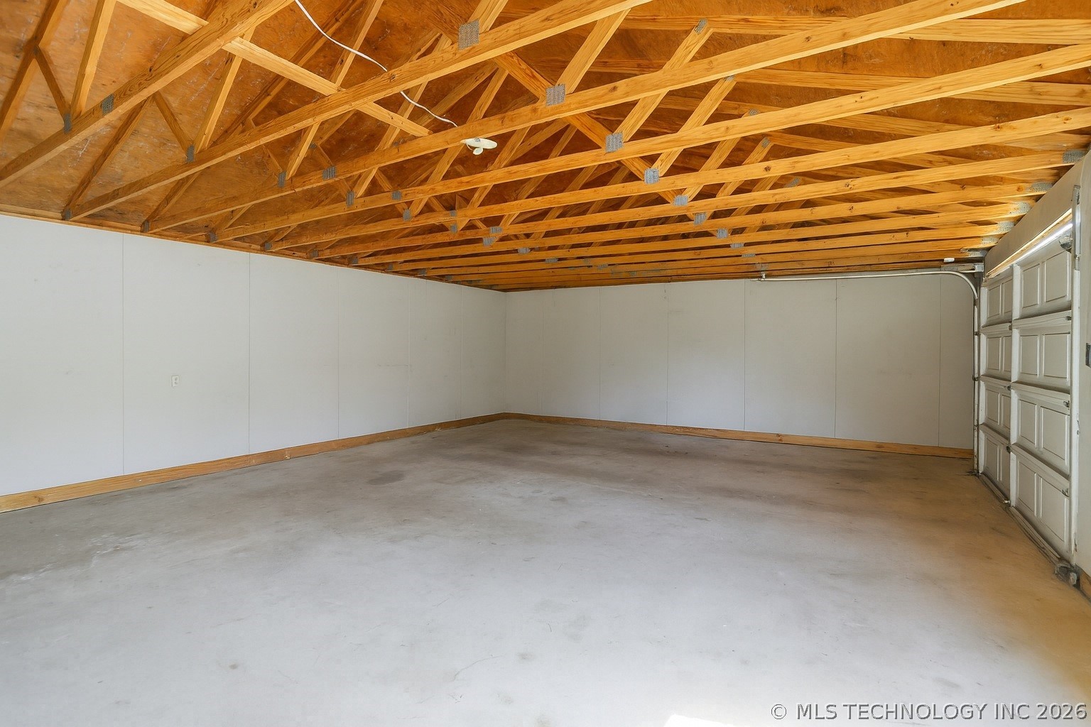 103 W 20th Street Tishomingo OK 73460