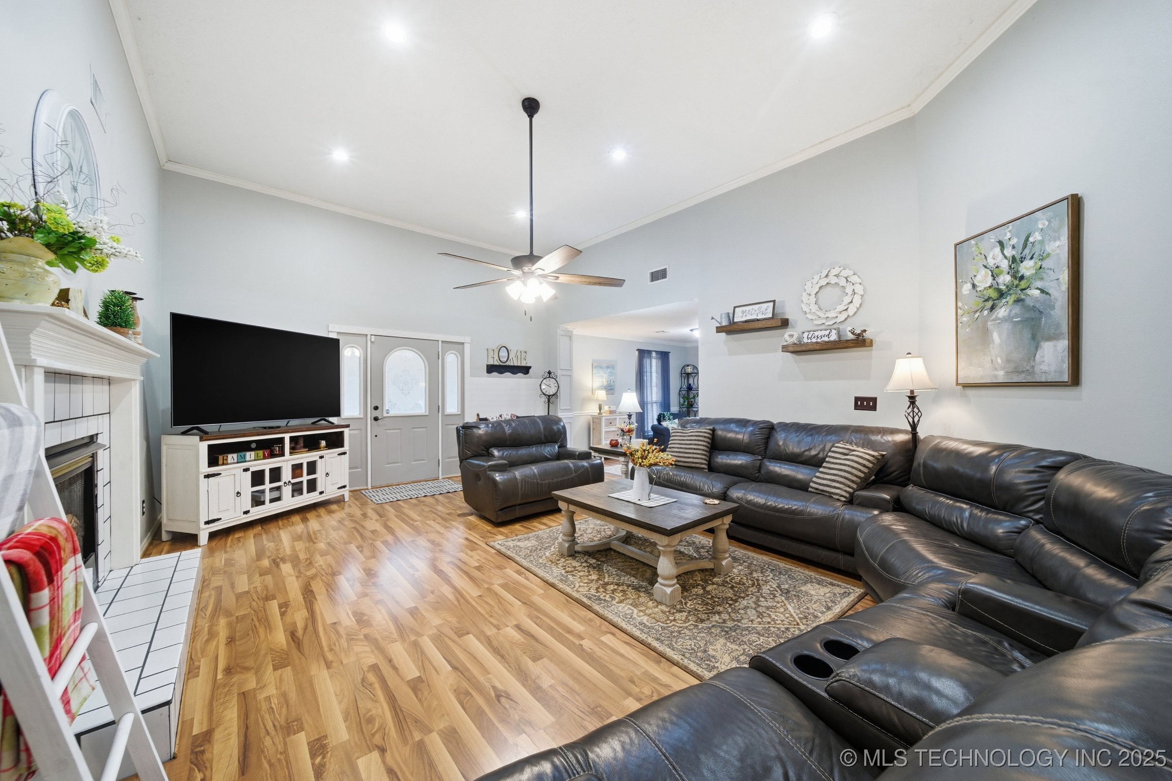1101 N Navajo Chouteau OK 74337