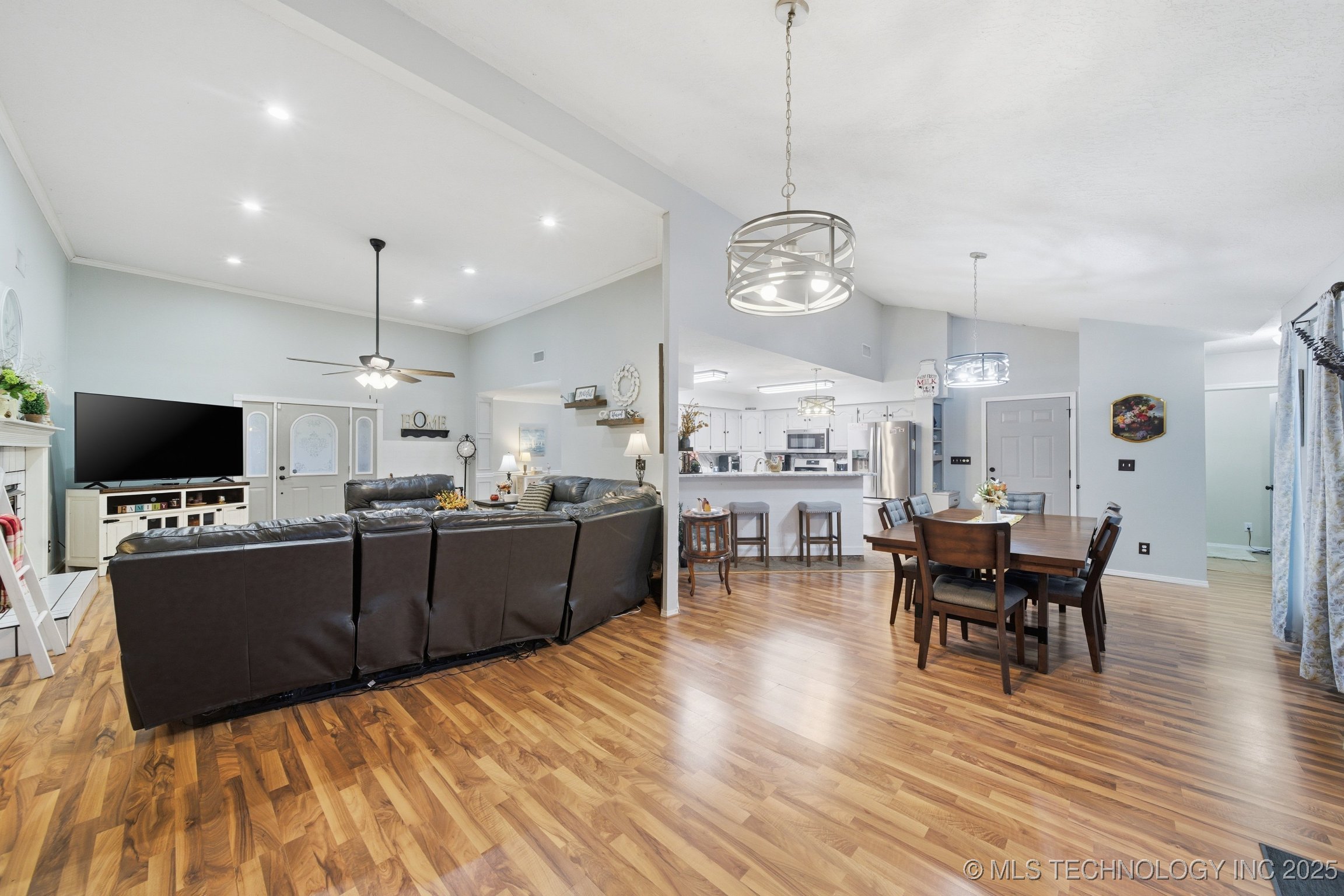 1101 N Navajo Chouteau OK 74337
