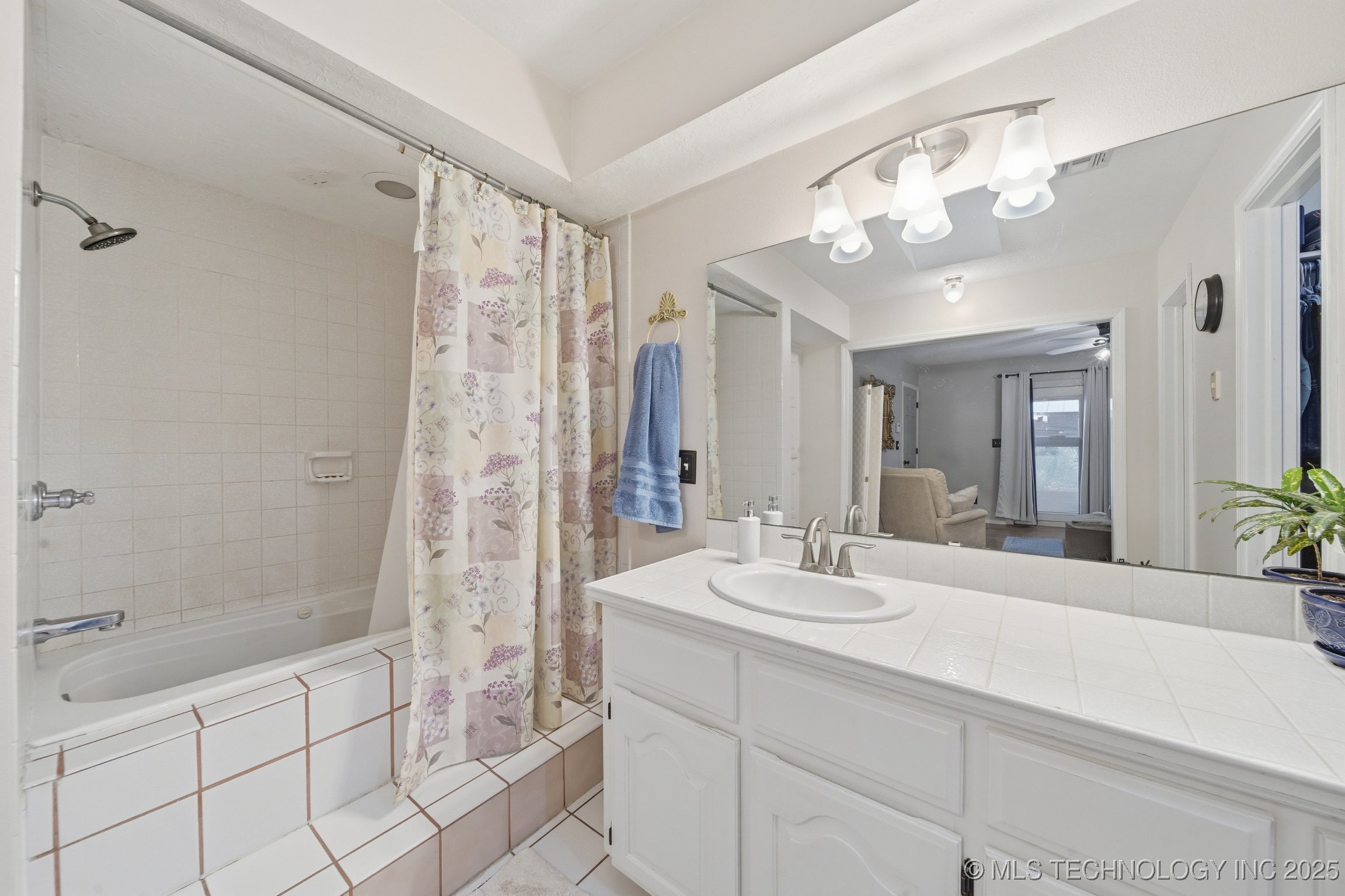 1101 N Navajo Chouteau OK 74337