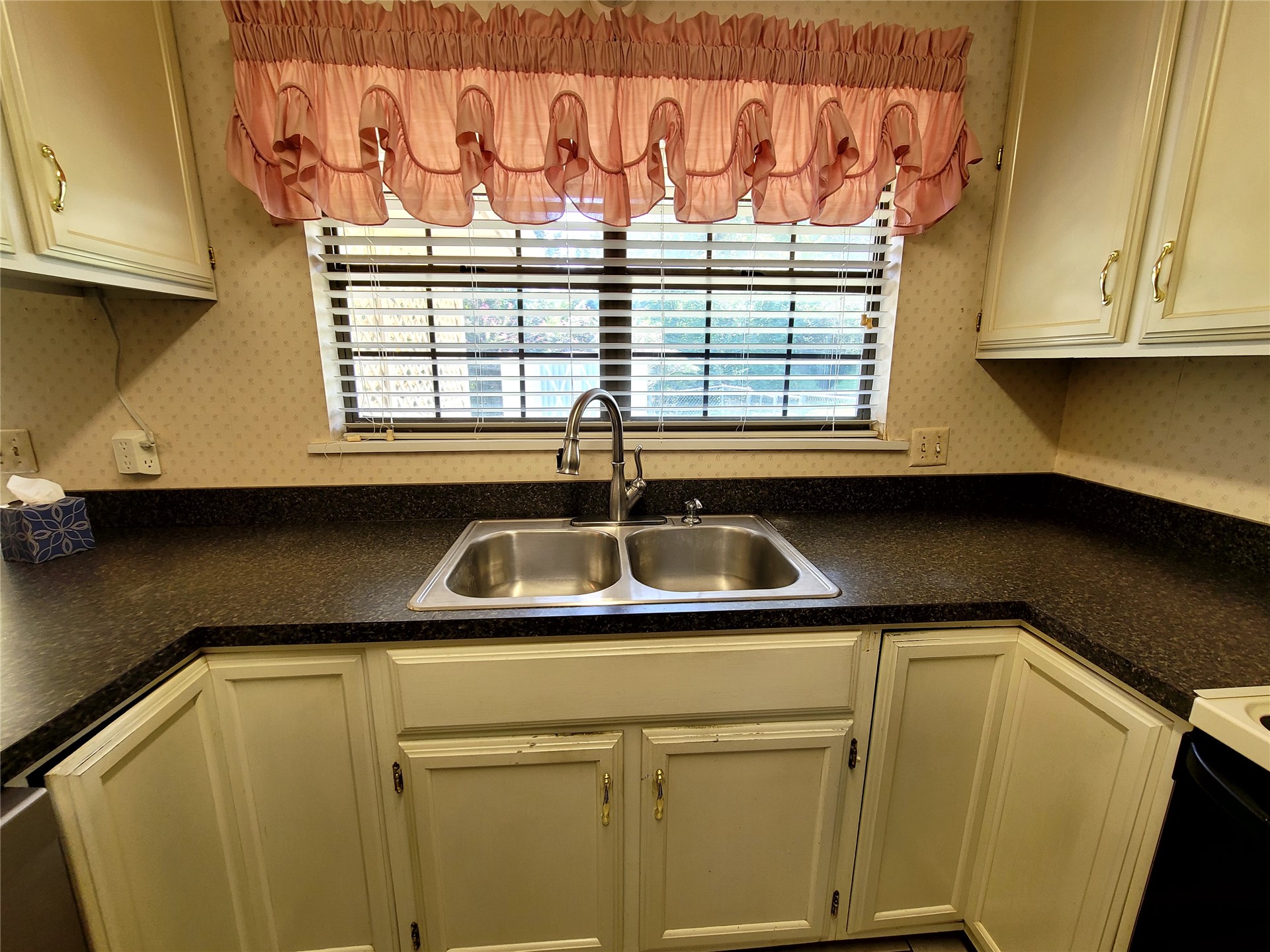 112 Meadowlark Eufaula OK 74432