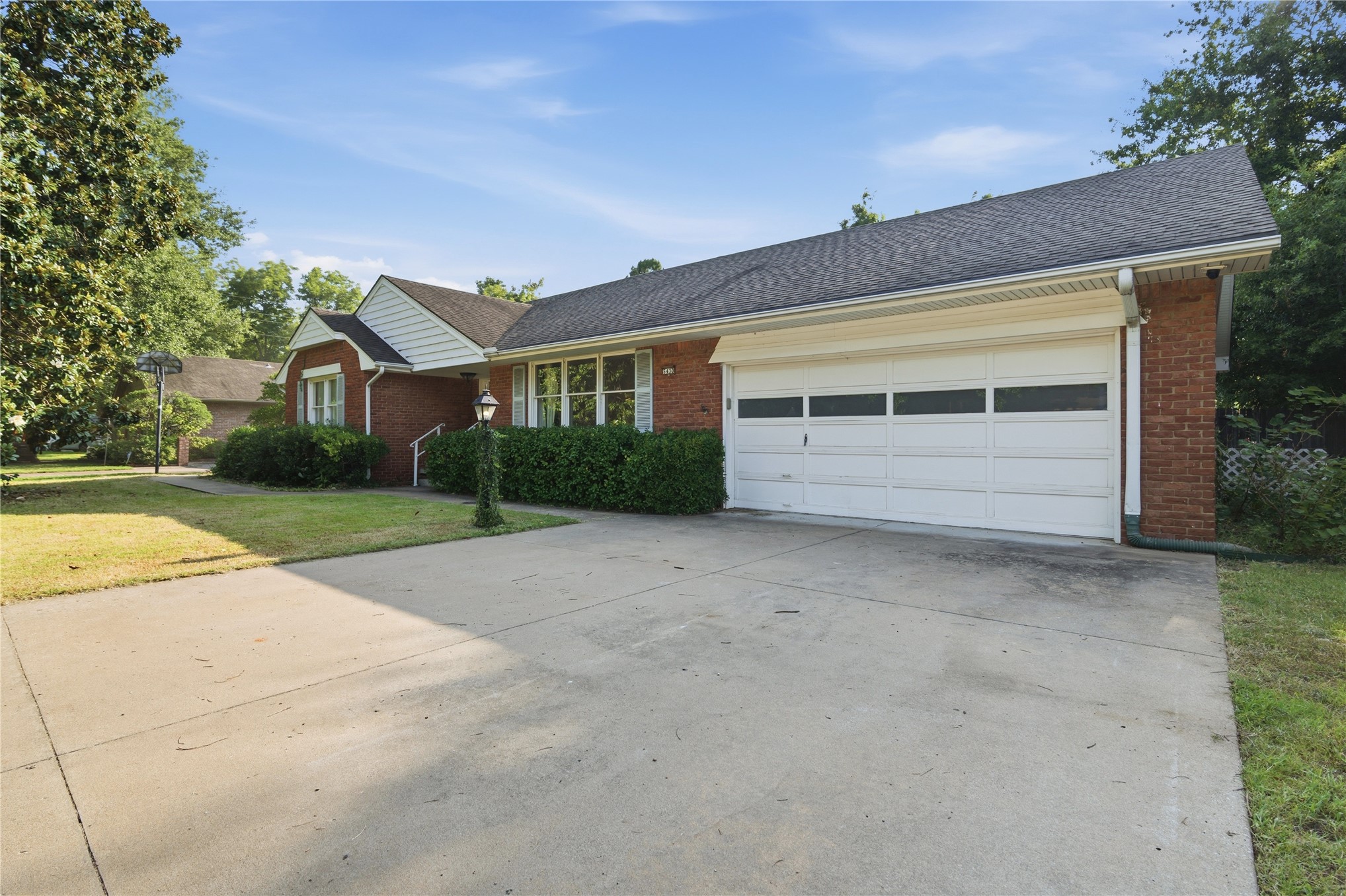 5430 S Zunis Avenue Tulsa OK 74105