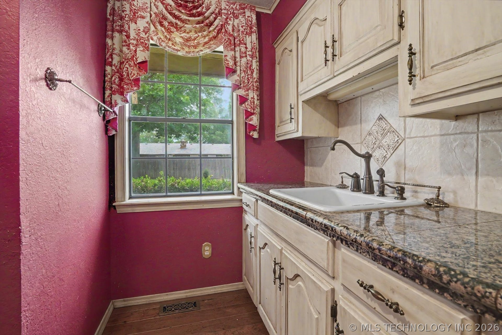 105 Mockingbird Lane Skiatook OK 74070