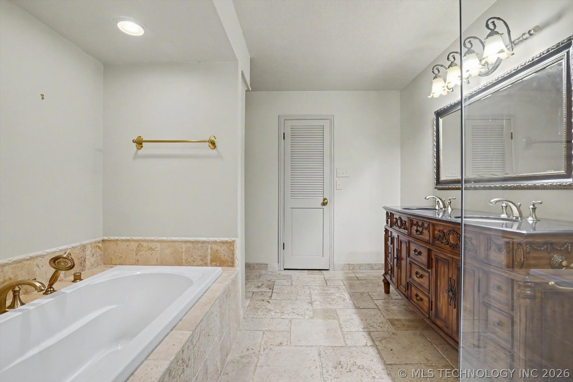 105 Mockingbird Lane Skiatook OK 74070