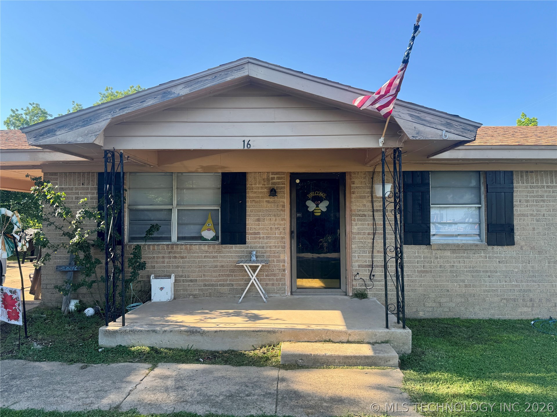 16 Wisteria Lone Grove OK 73443